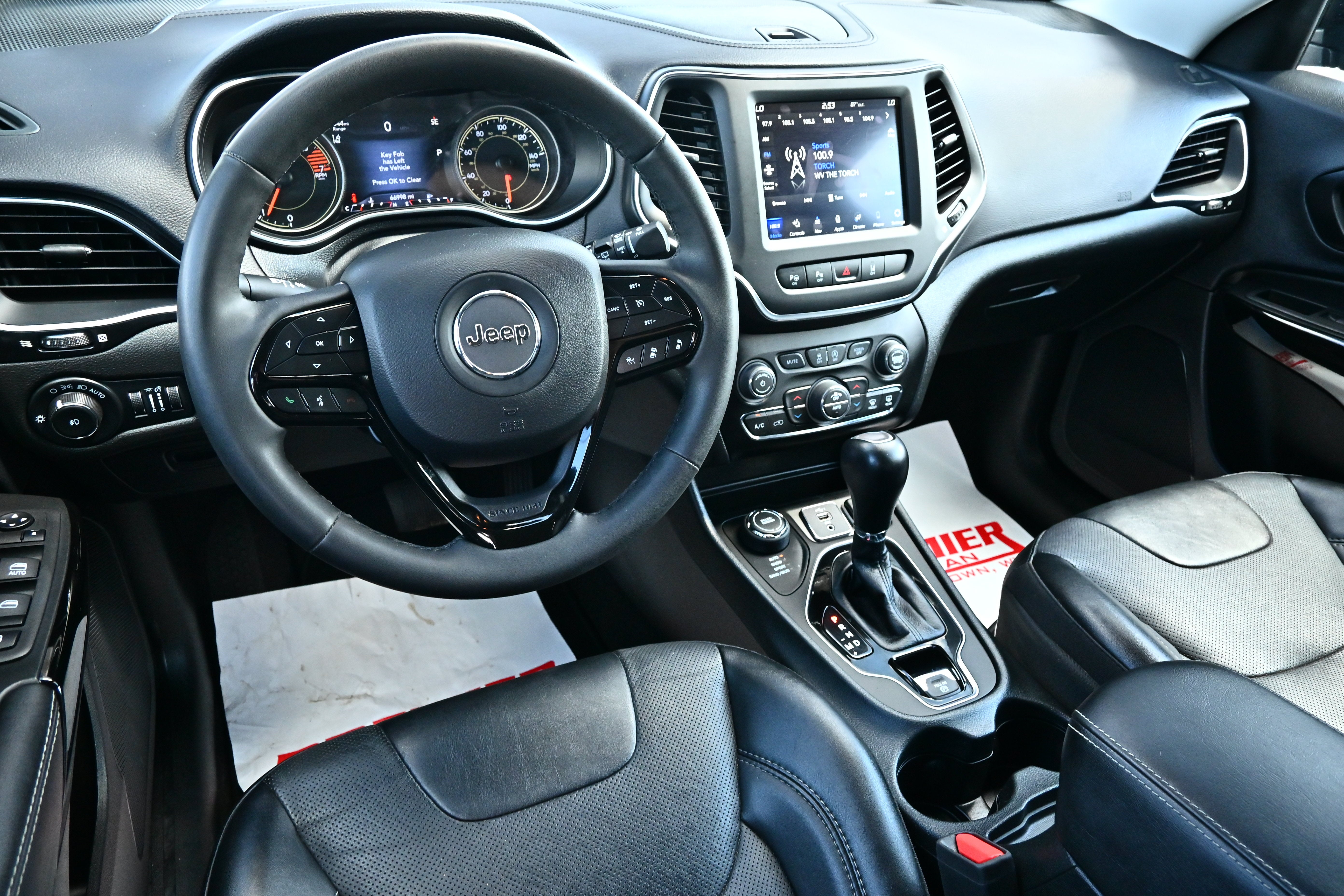 2023 Jeep Cherokee Altitude Lux