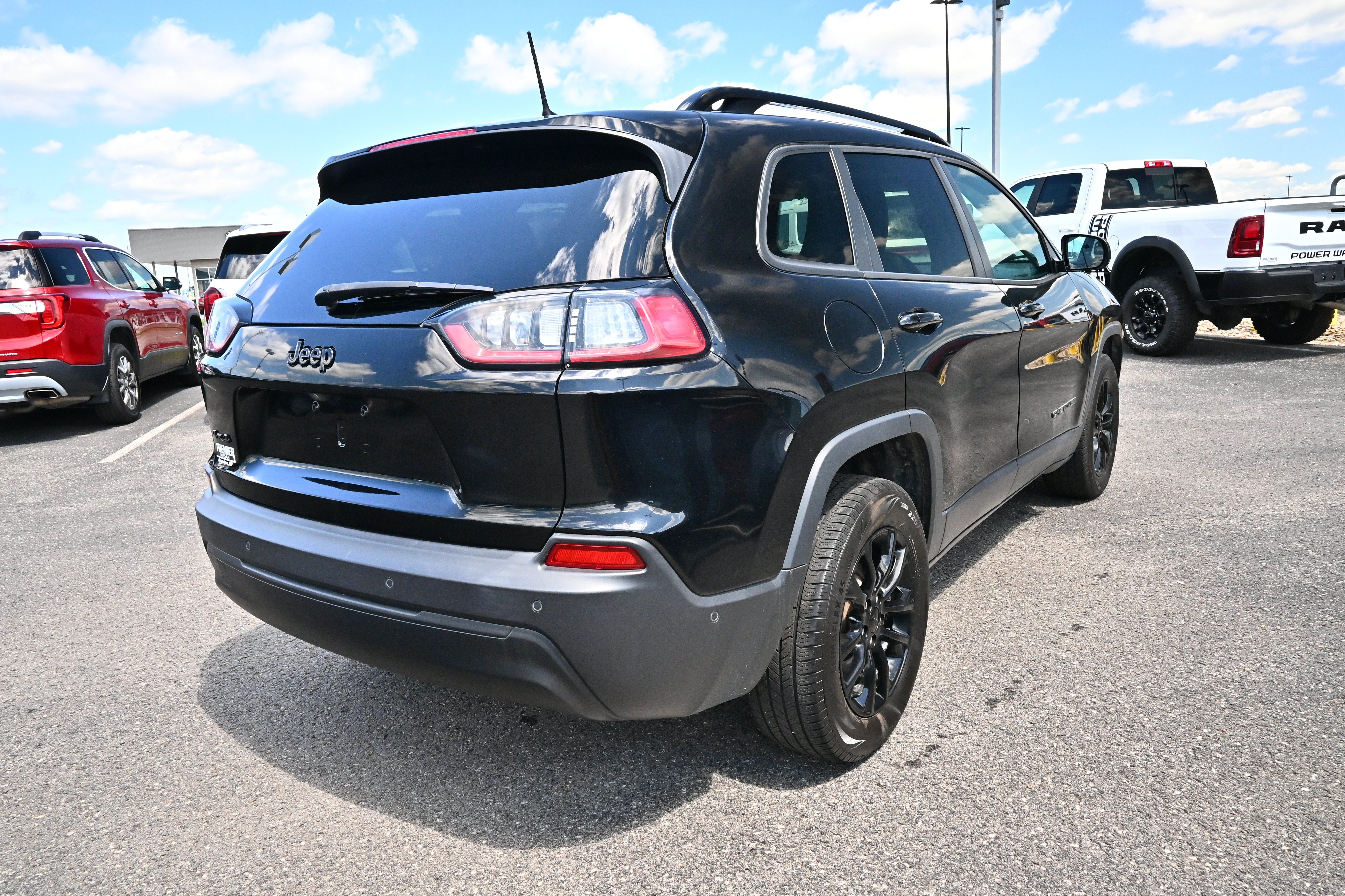 2023 Jeep Cherokee Altitude Lux