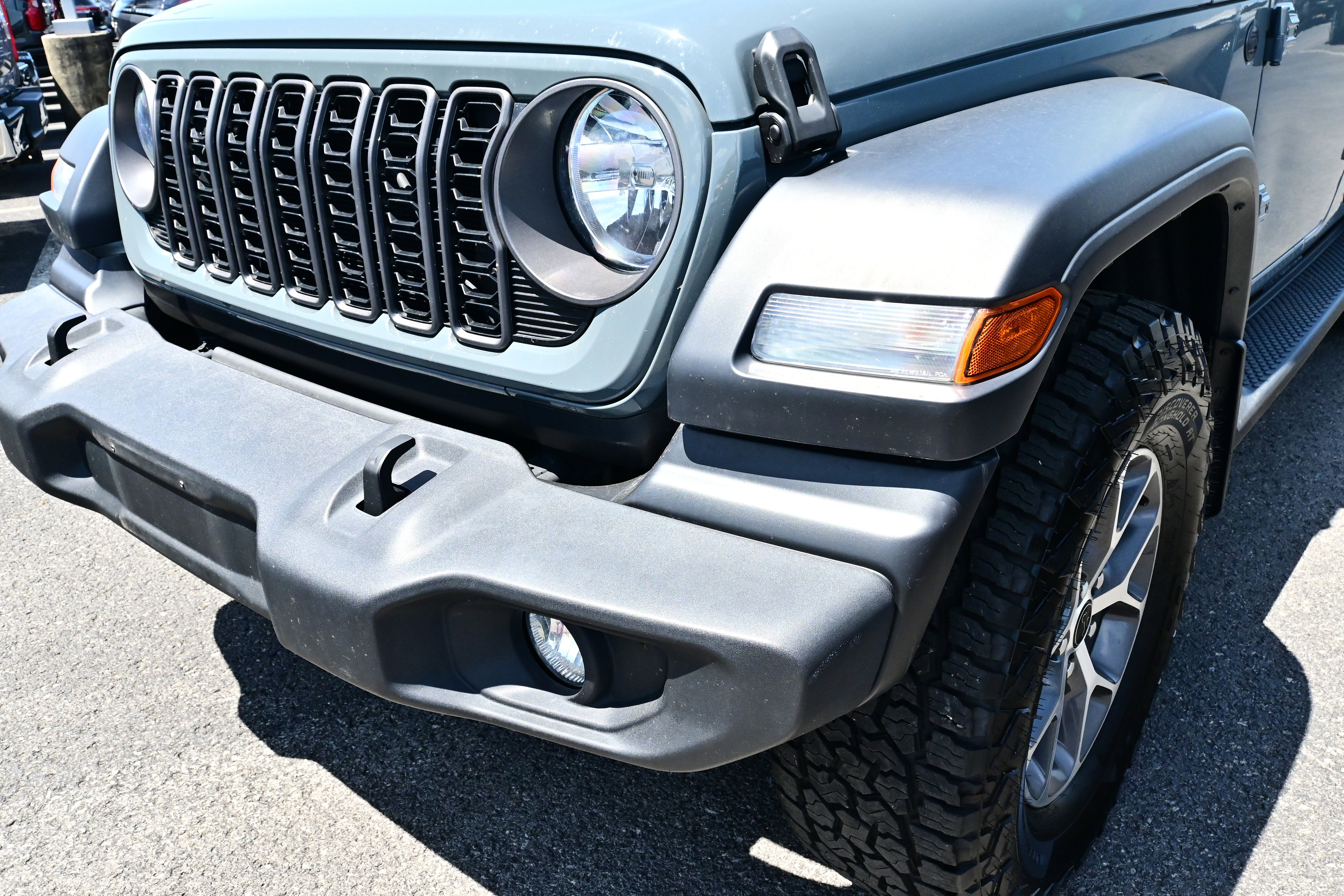 2024 Jeep Wrangler Sport S