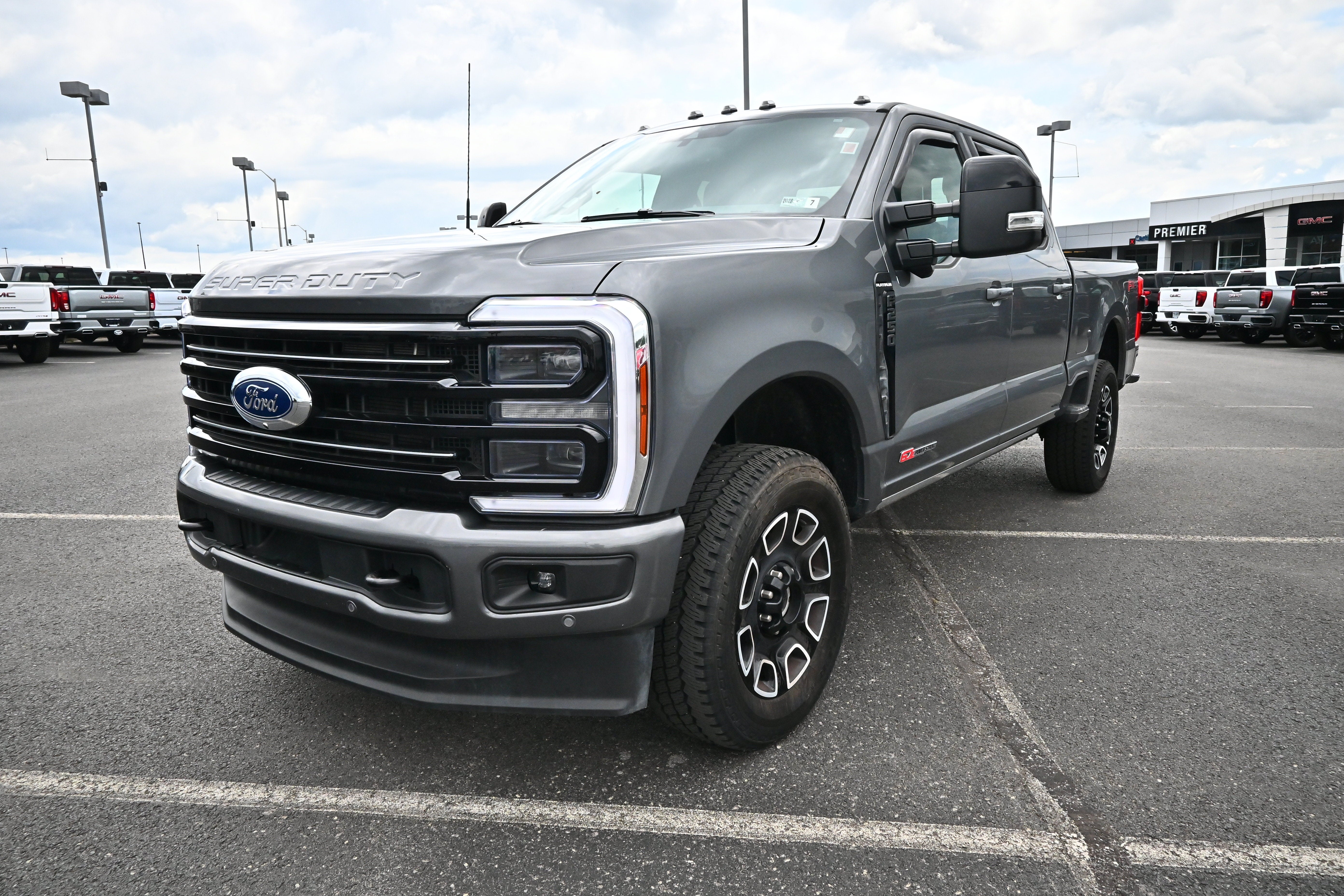 2026 Ford Super Duty F-250 SRW Platinum