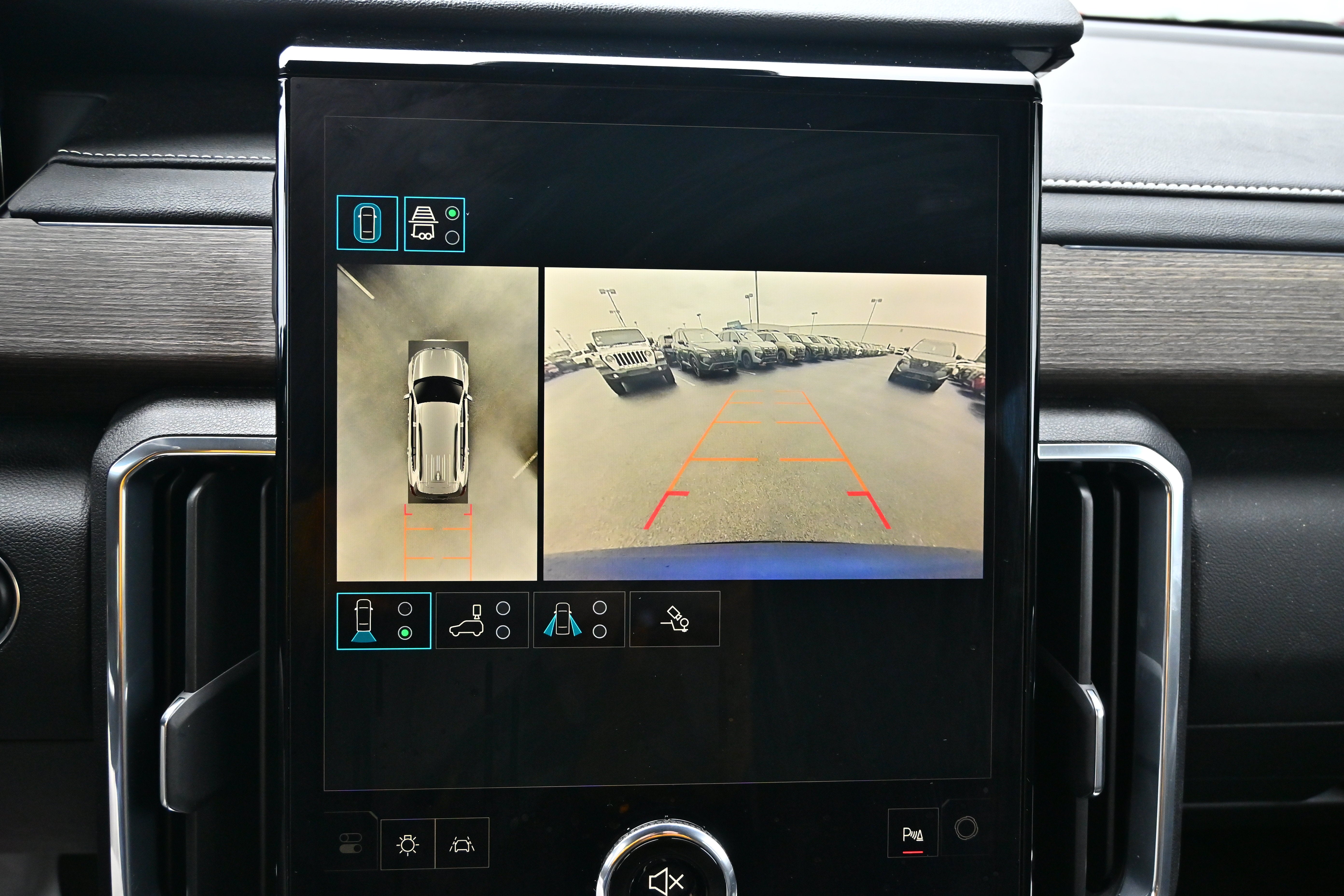 2025 GMC Acadia AWD Denali