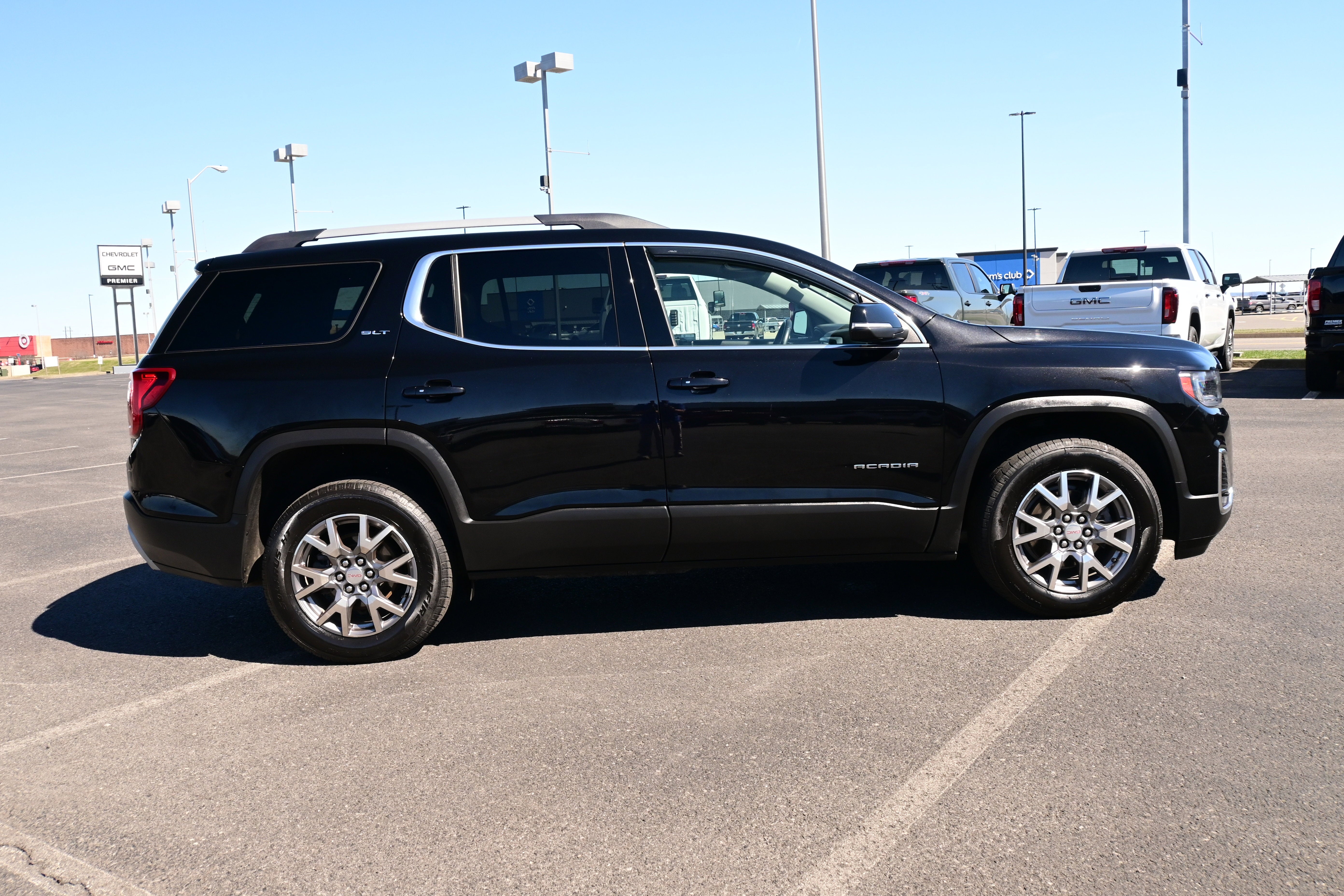 2022 GMC Acadia SLT