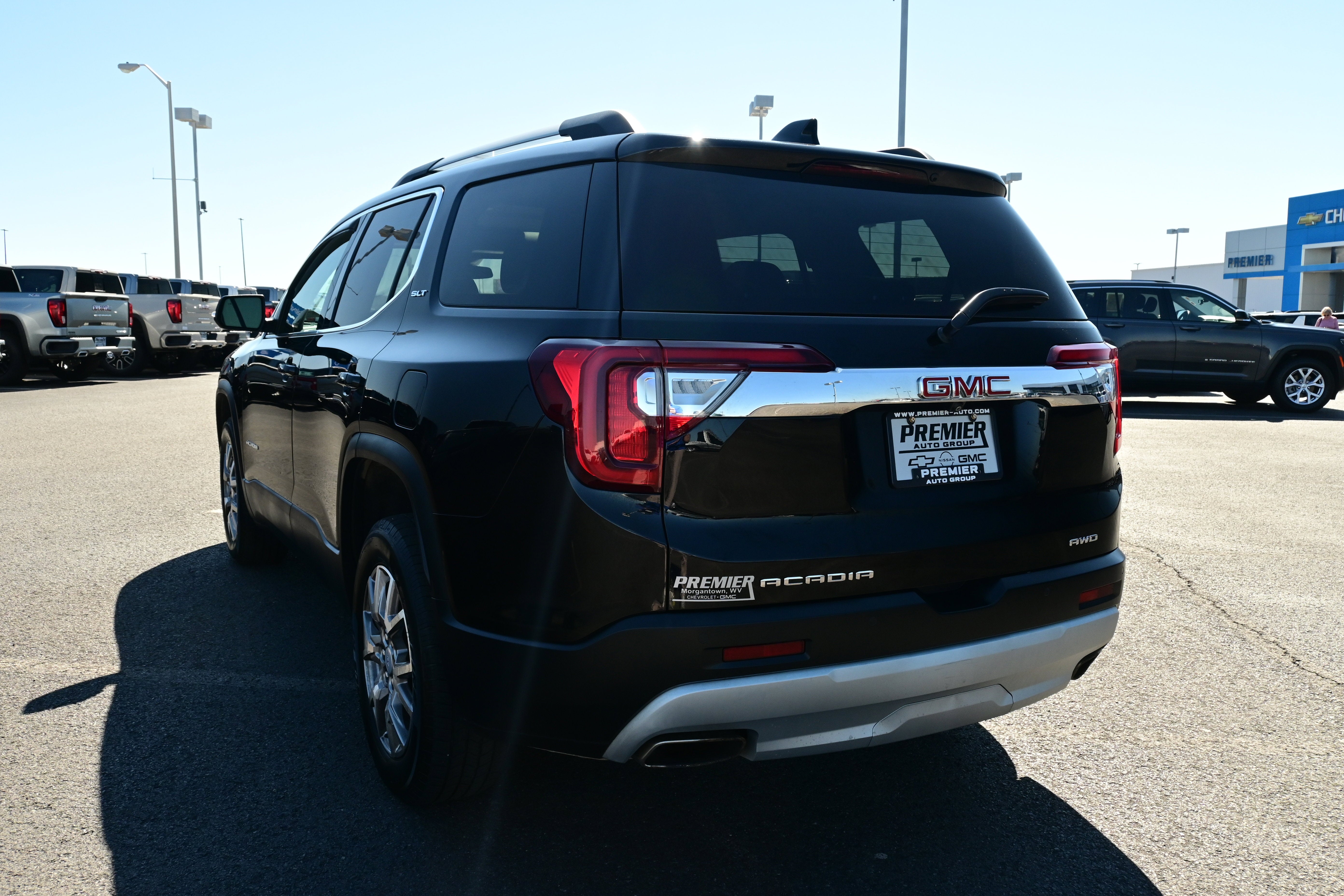 2022 GMC Acadia SLT