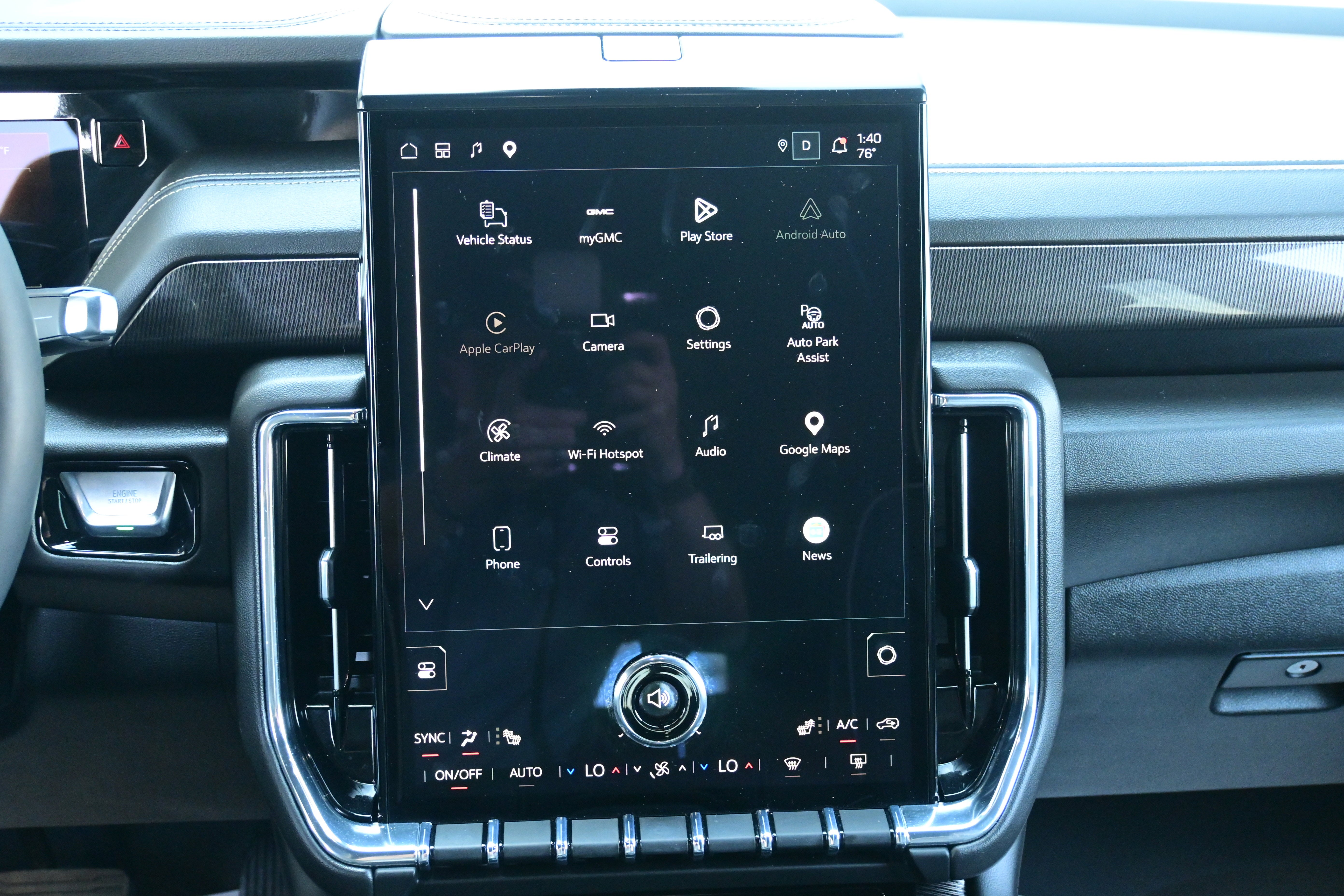 2025 GMC Yukon Elevation