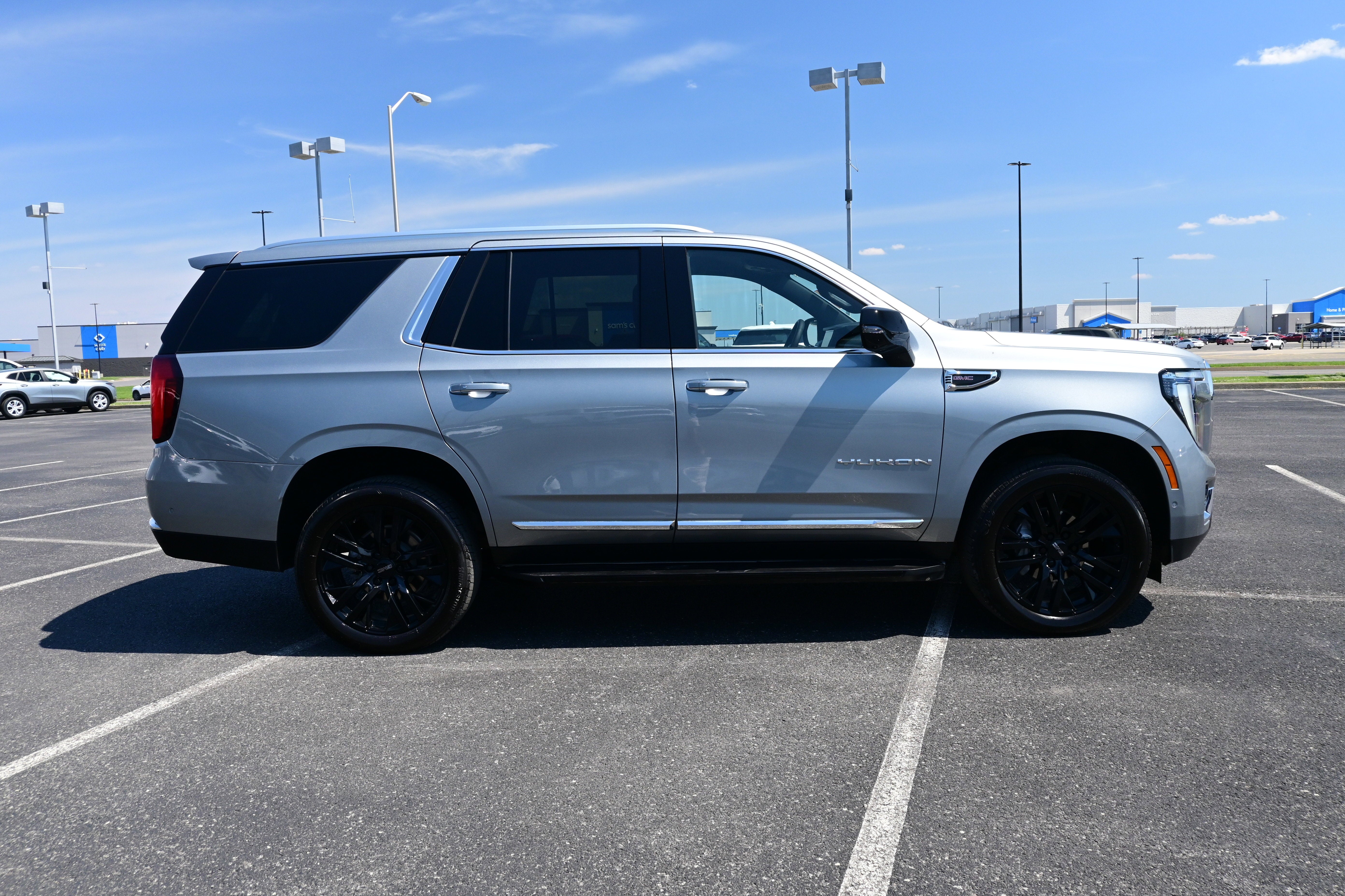 2025 GMC Yukon Elevation