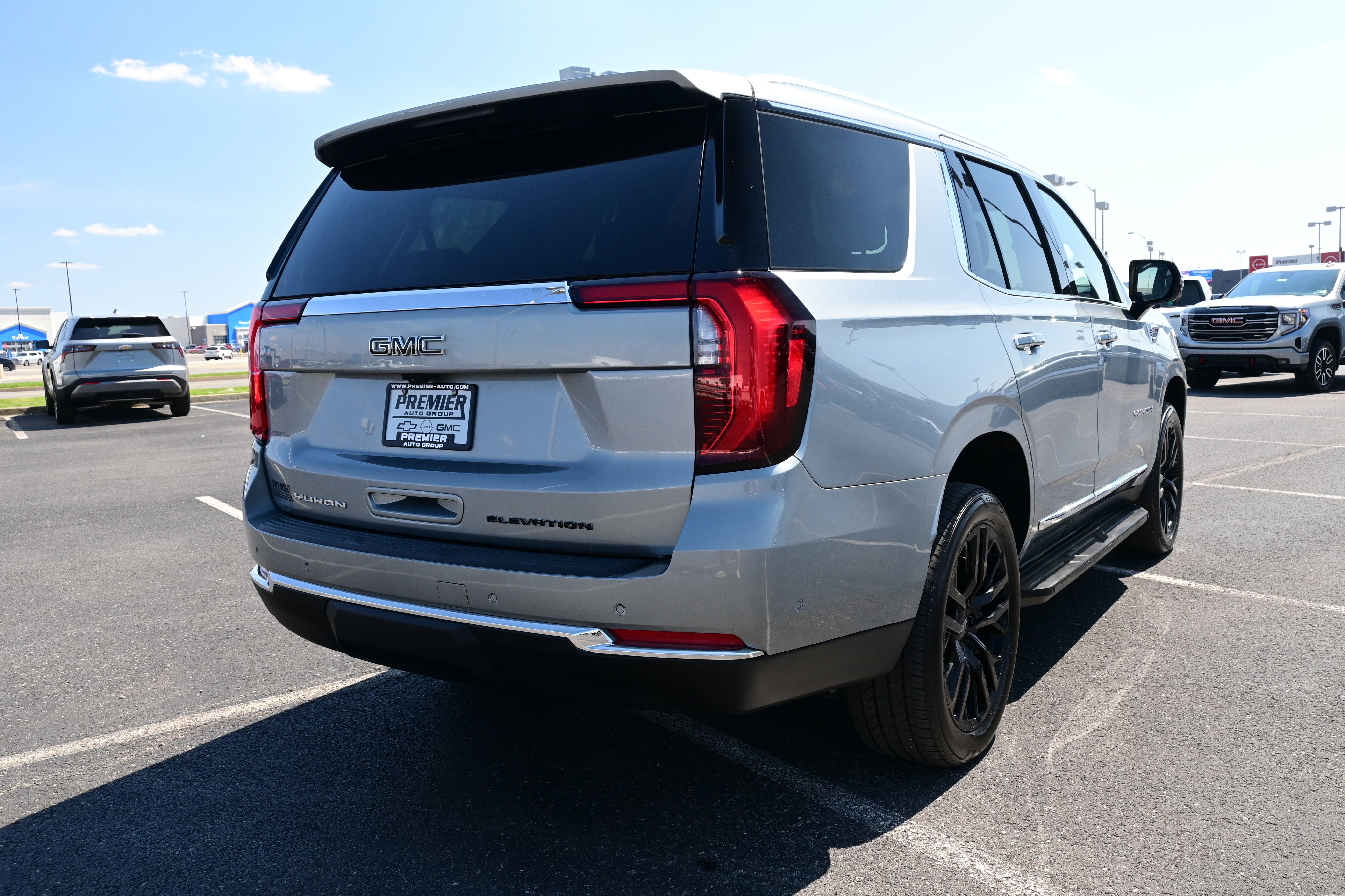 2025 GMC Yukon Elevation