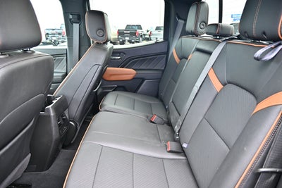2025 GMC Canyon 4WD AT4