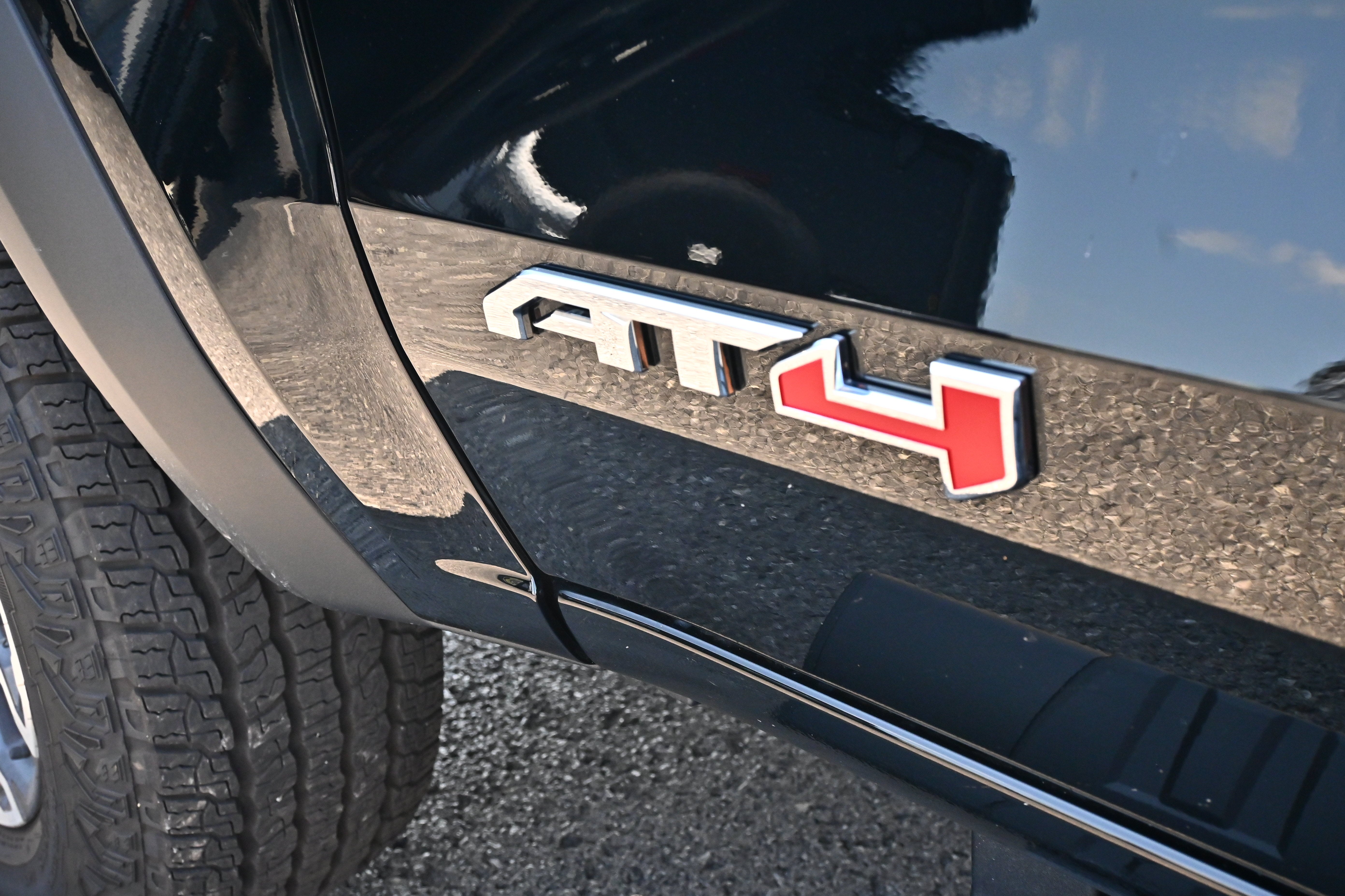 2024 GMC Canyon 4WD AT4