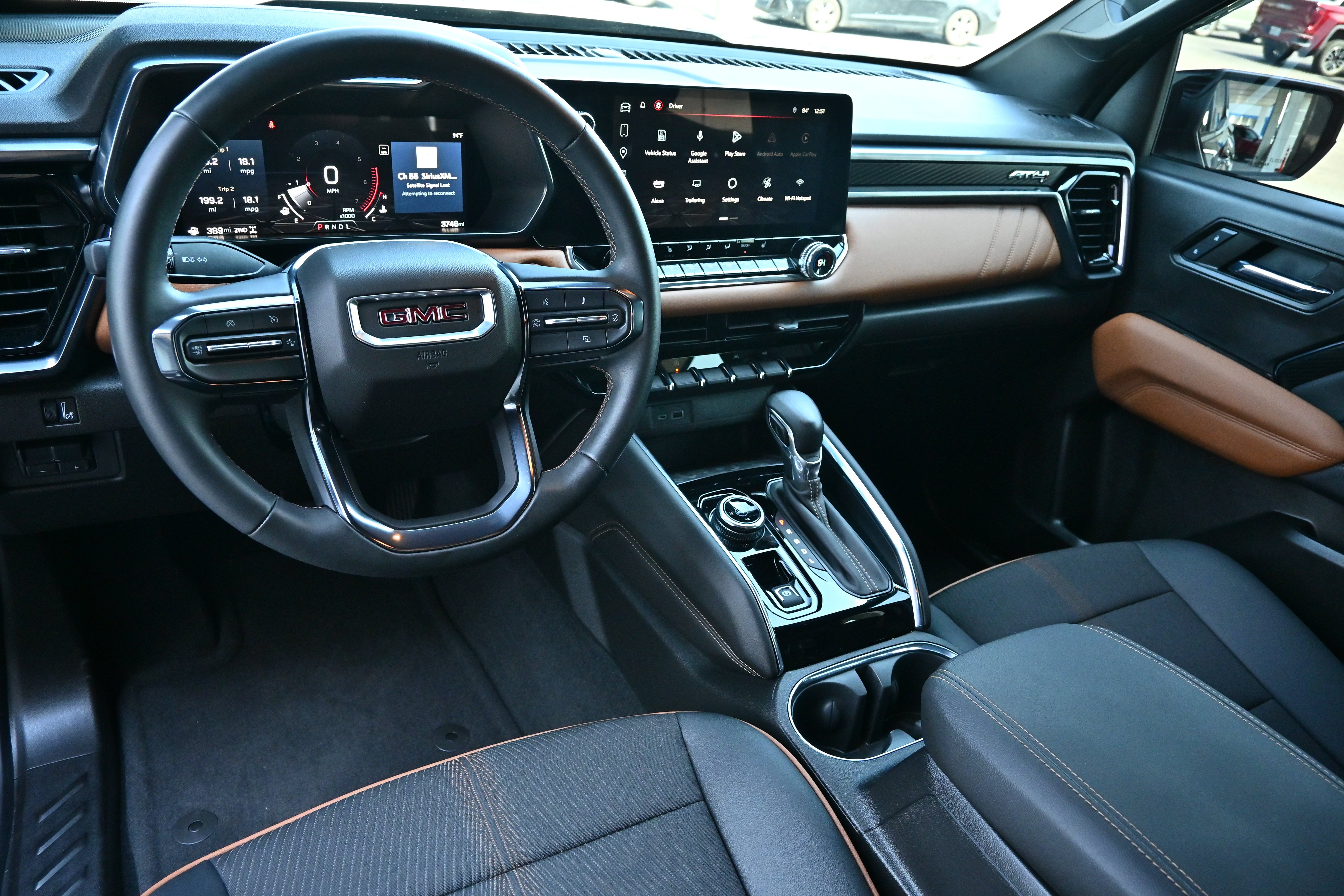 2024 GMC Canyon 4WD AT4