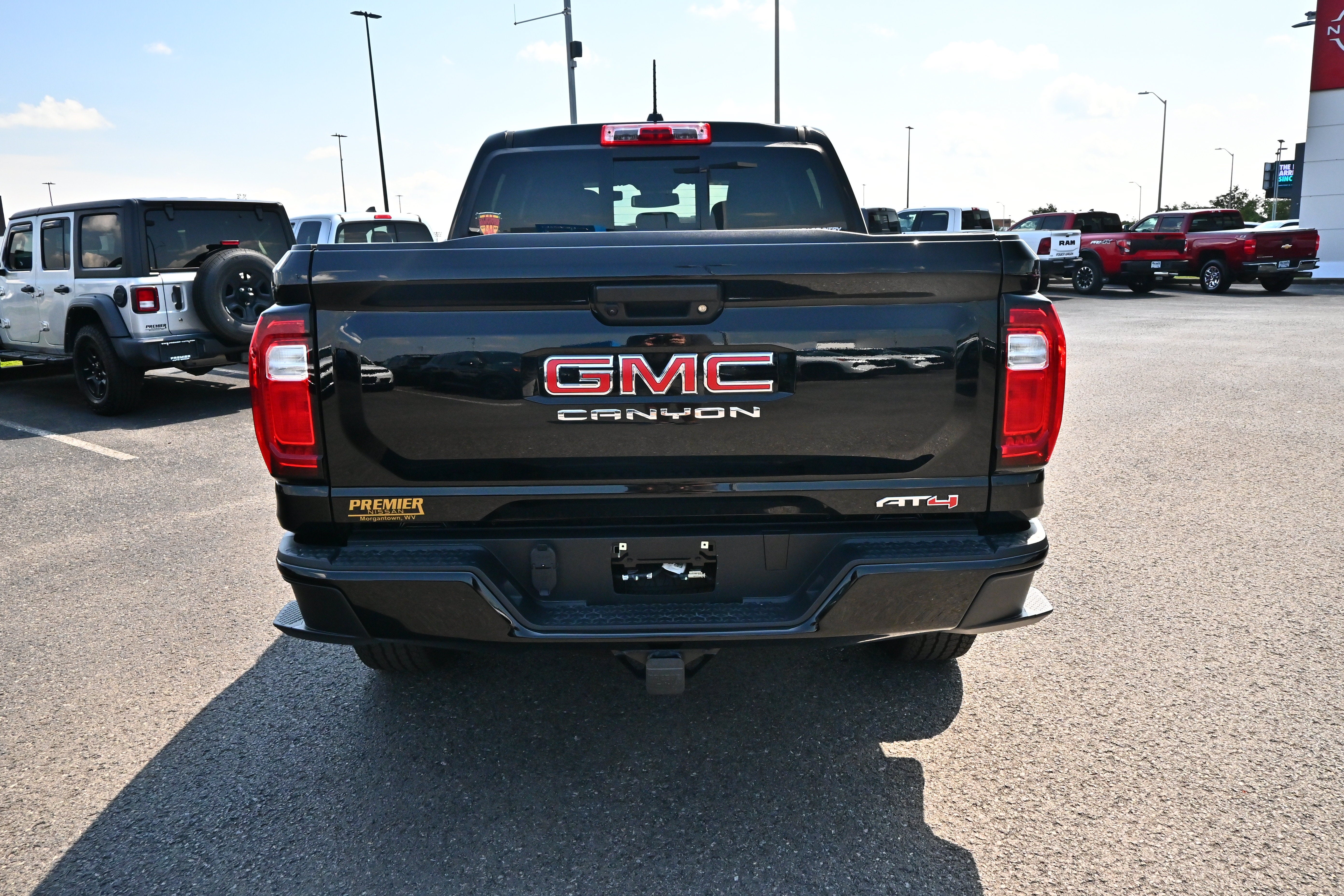 2024 GMC Canyon 4WD AT4