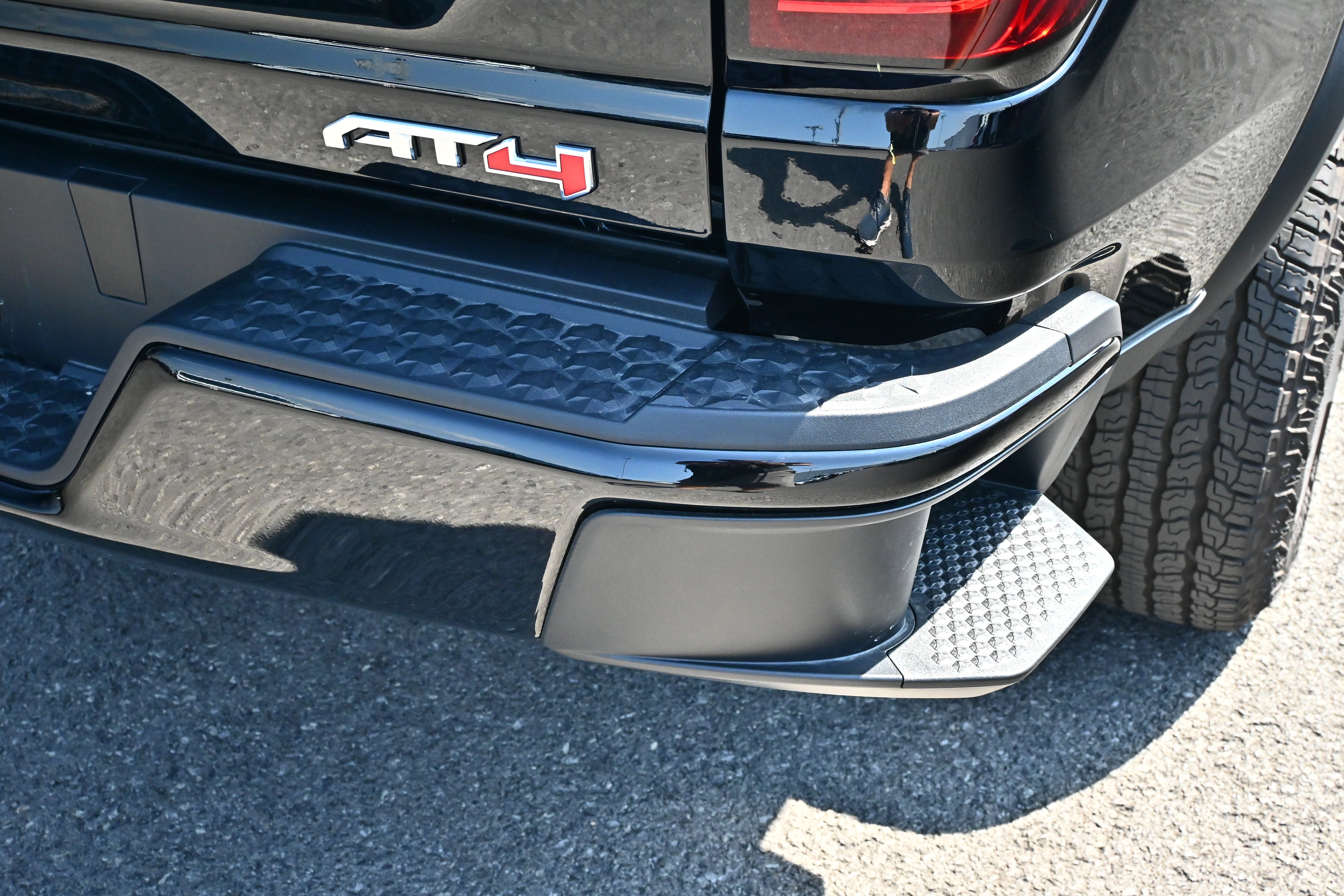 2024 GMC Canyon 4WD AT4