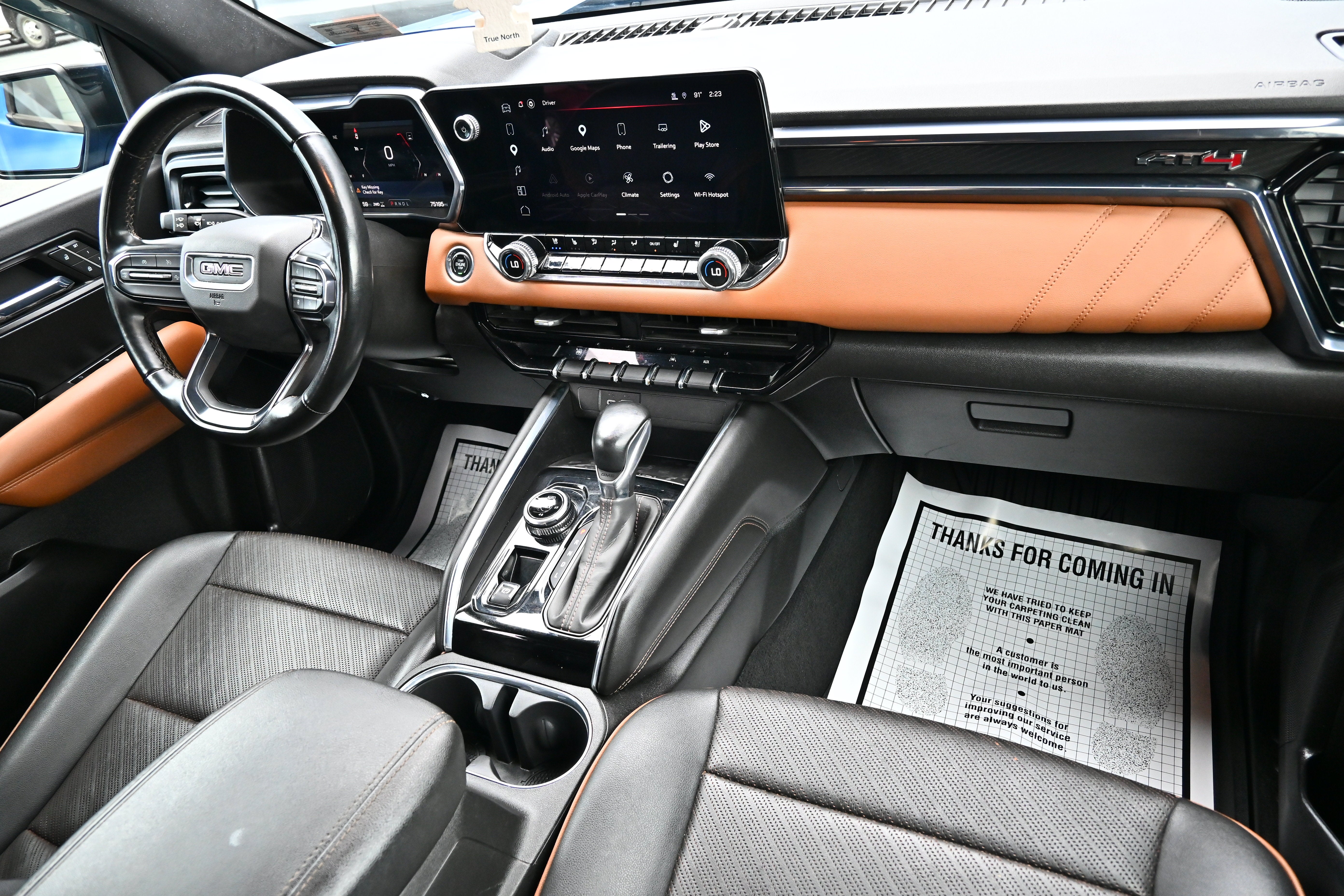 2023 GMC Canyon 4WD AT4