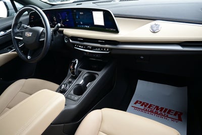 2024 Cadillac XT4 AWD Luxury