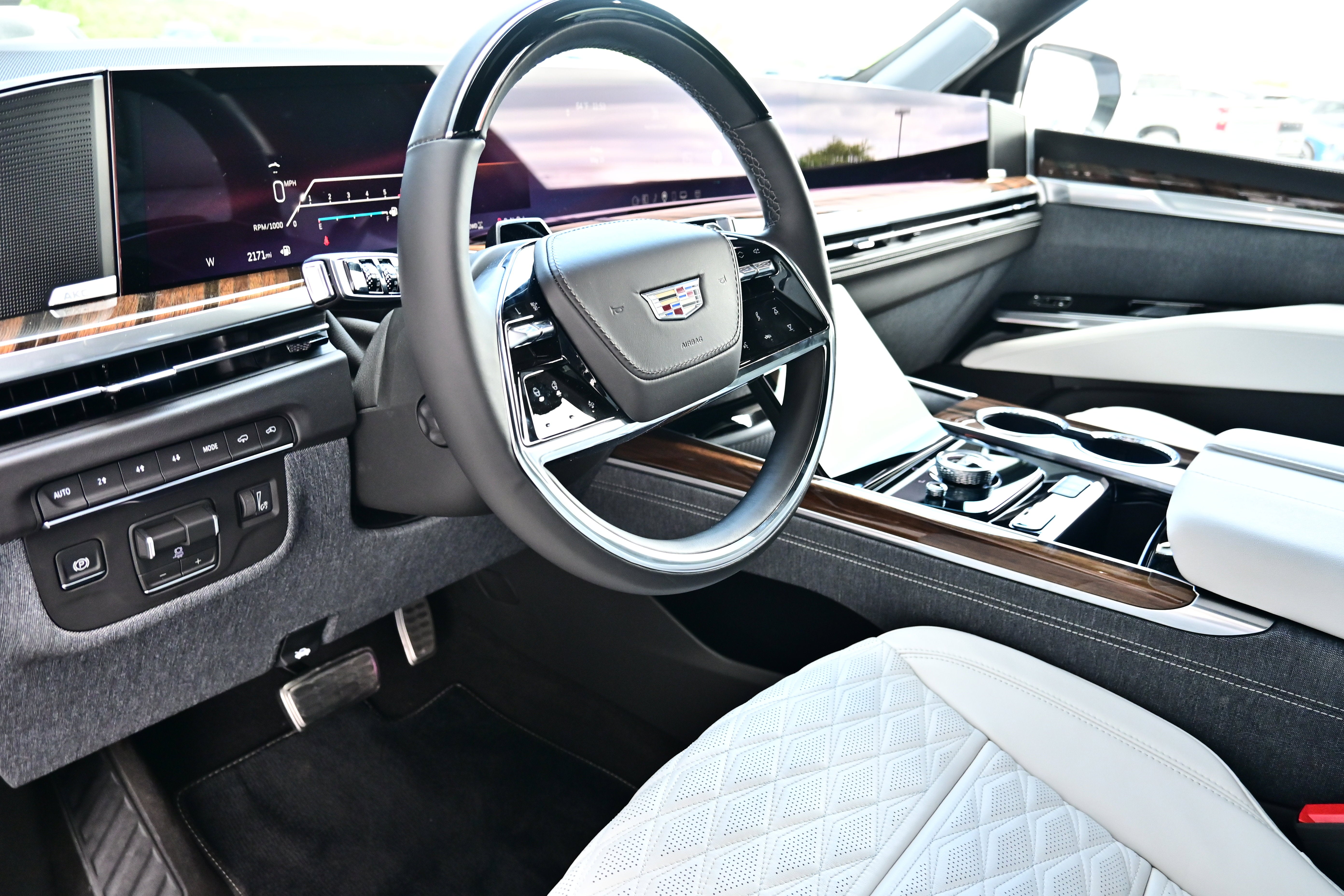 2026 Cadillac Escalade 4WD Platinum Luxury