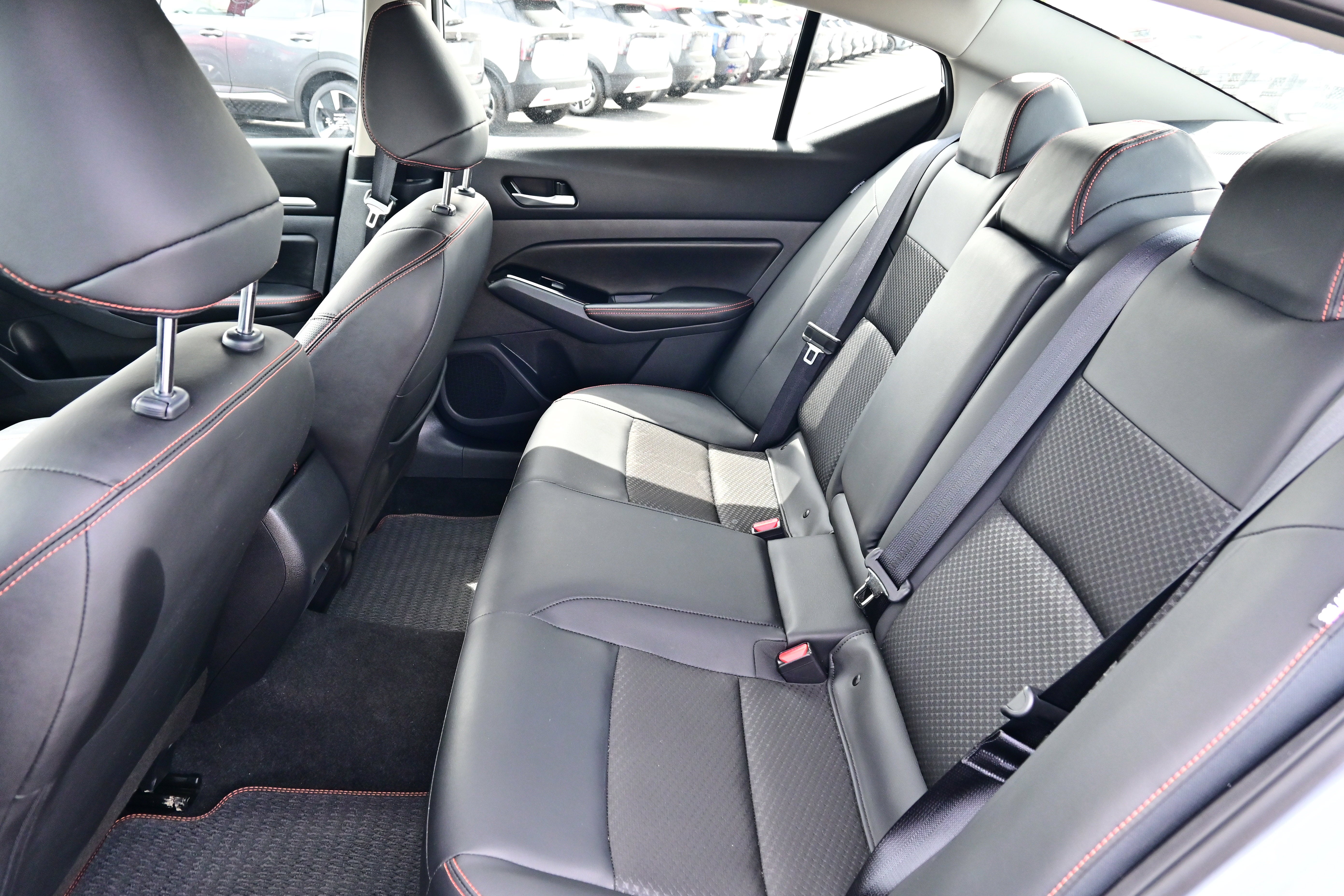 2025 Nissan Altima SR