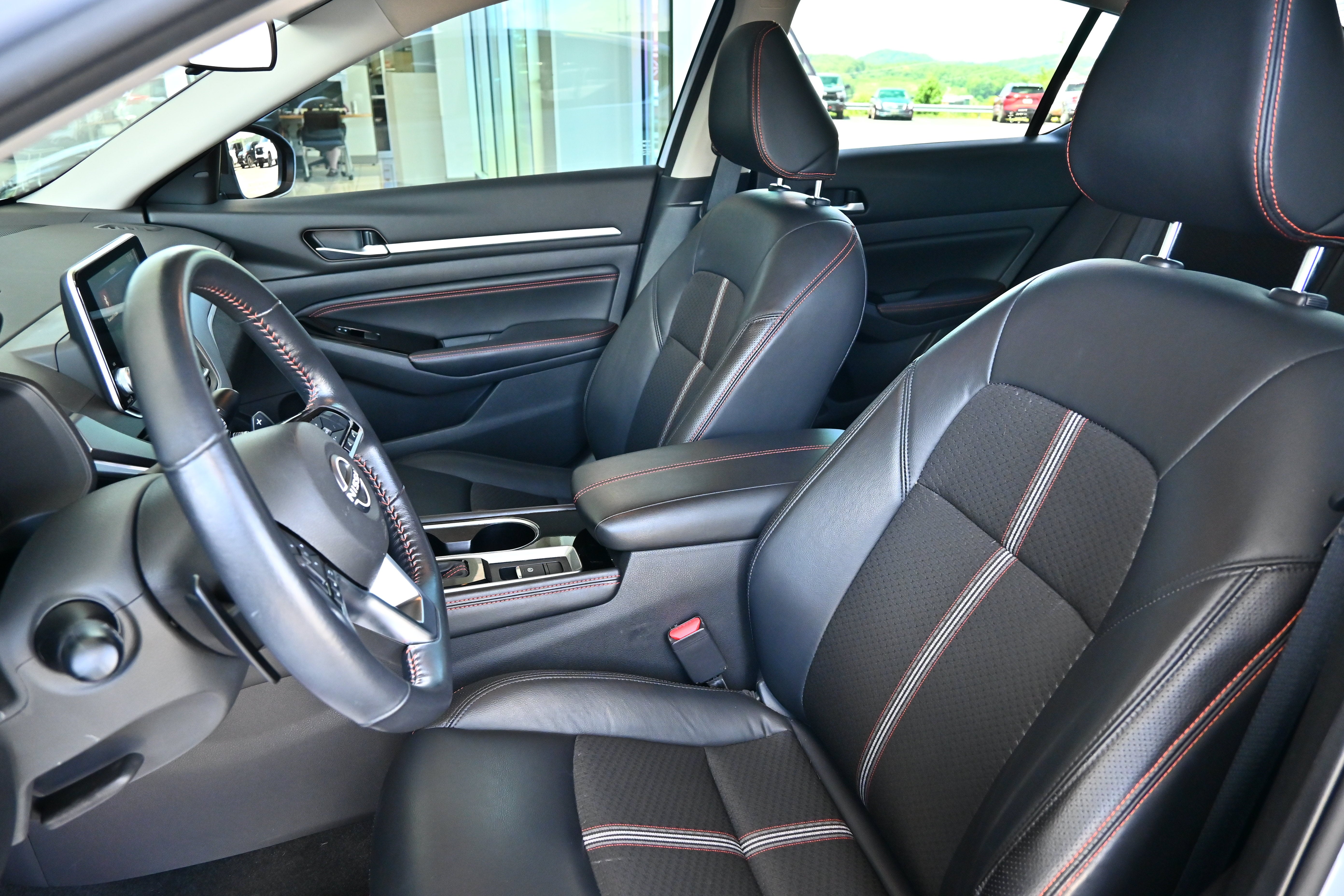 2023 Nissan Altima SR