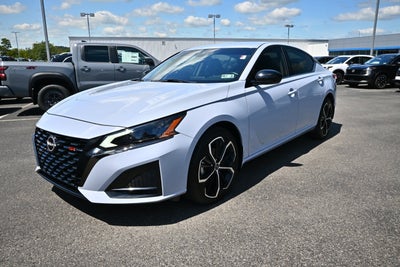 2023 Nissan Altima SR