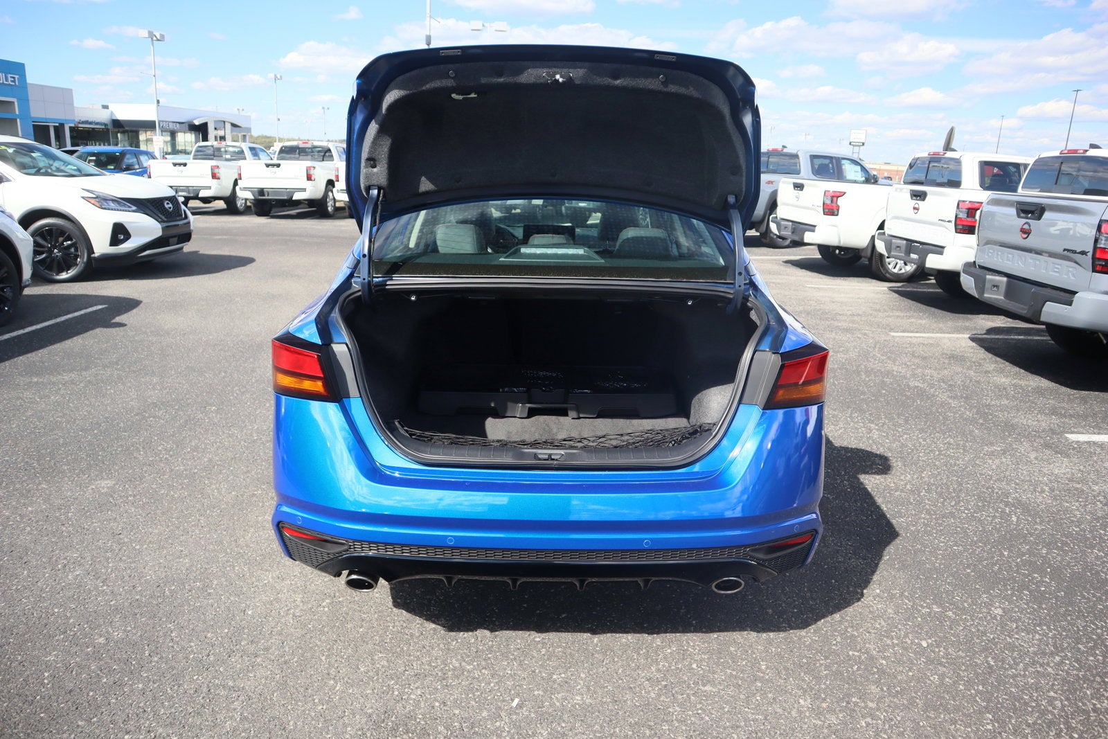 2025 Nissan Altima SR