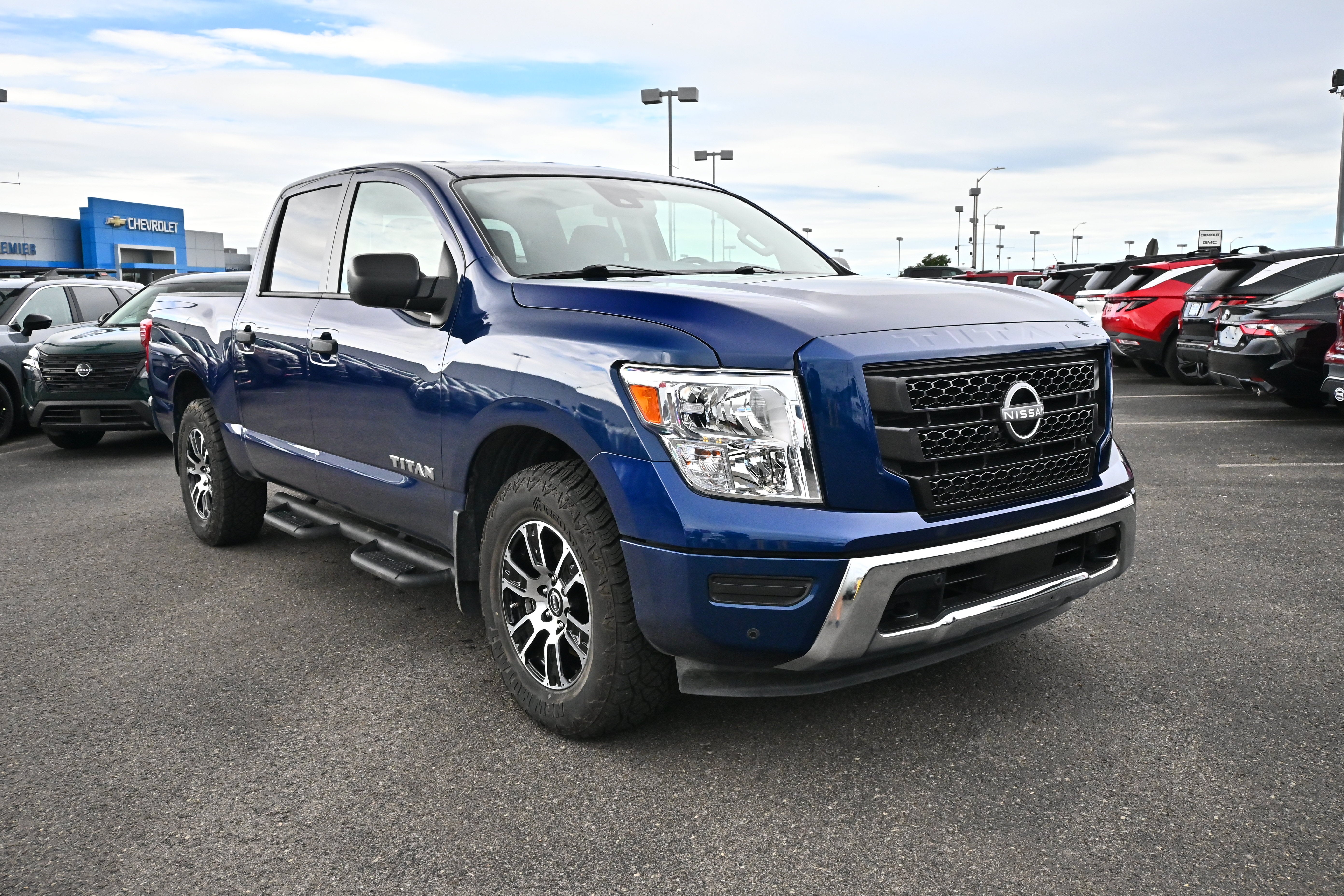 2024 Nissan Titan Crew Cab SV