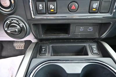 2024 Nissan Titan Crew Cab SV