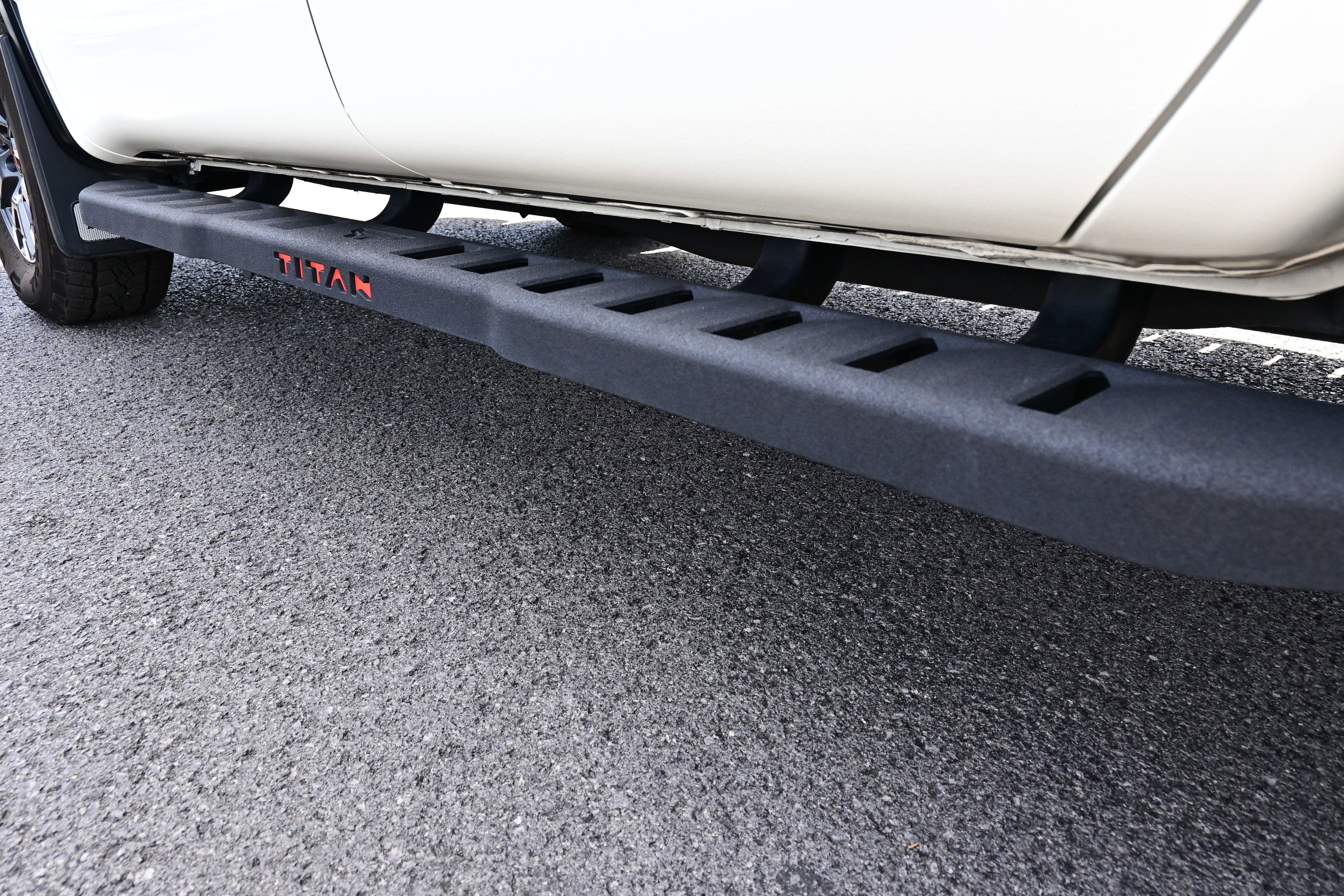 2024 Nissan Titan PRO-4X - Photo 12