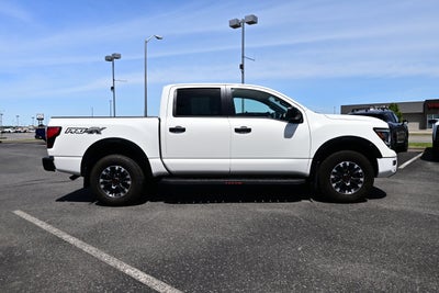 2024 Nissan Titan Crew Cab PRO-4X®