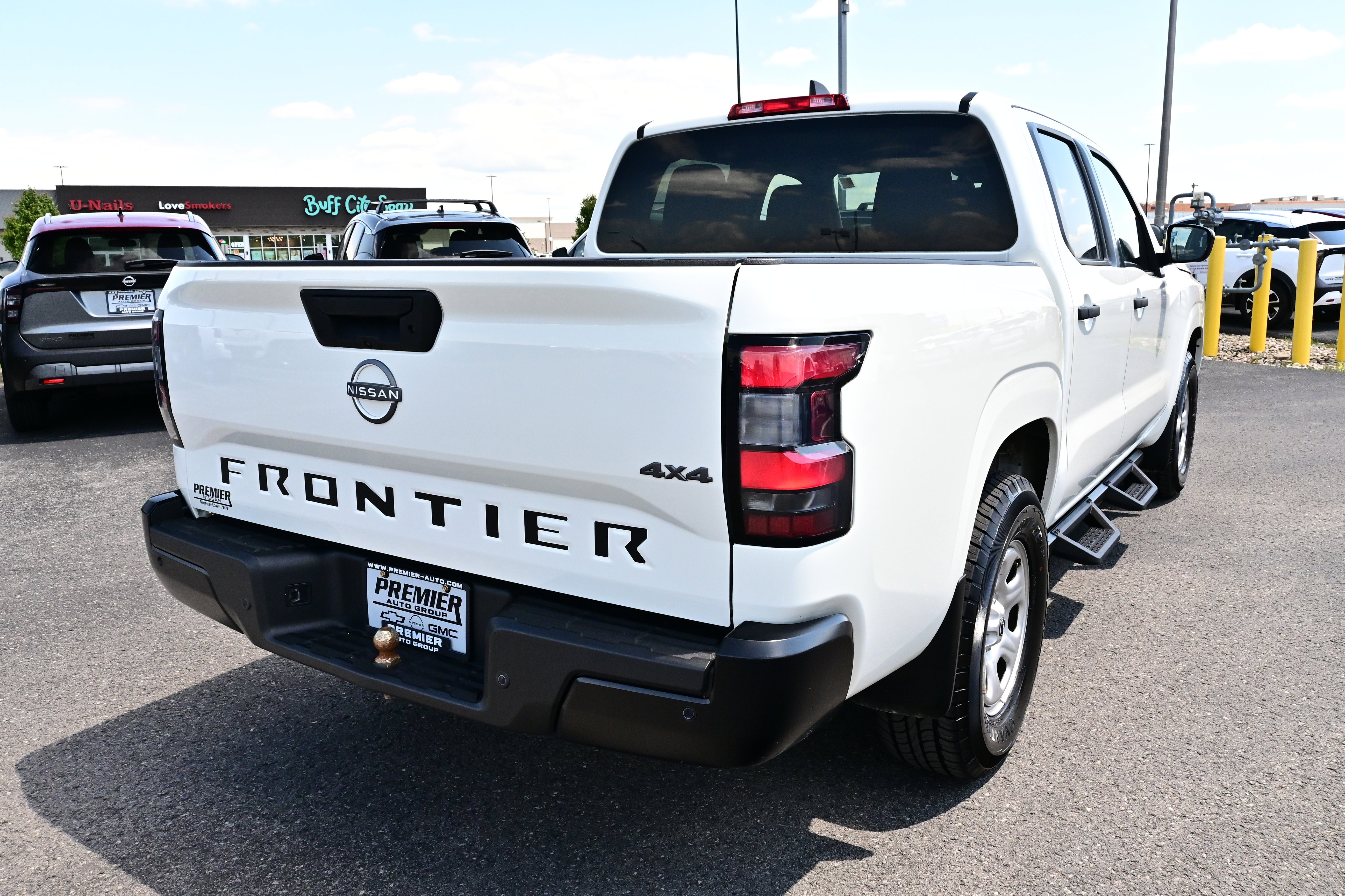 2022 Nissan Frontier Crew Cab S
