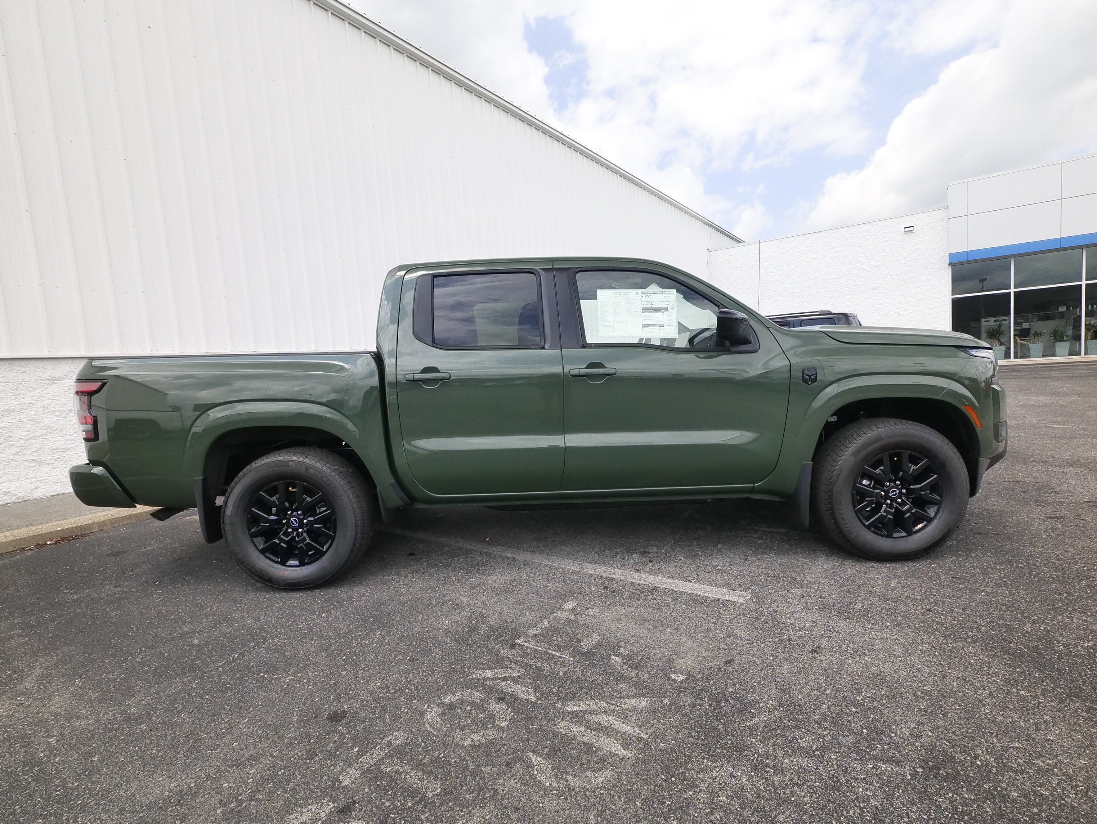 2026 Nissan Frontier Crew Cab SV