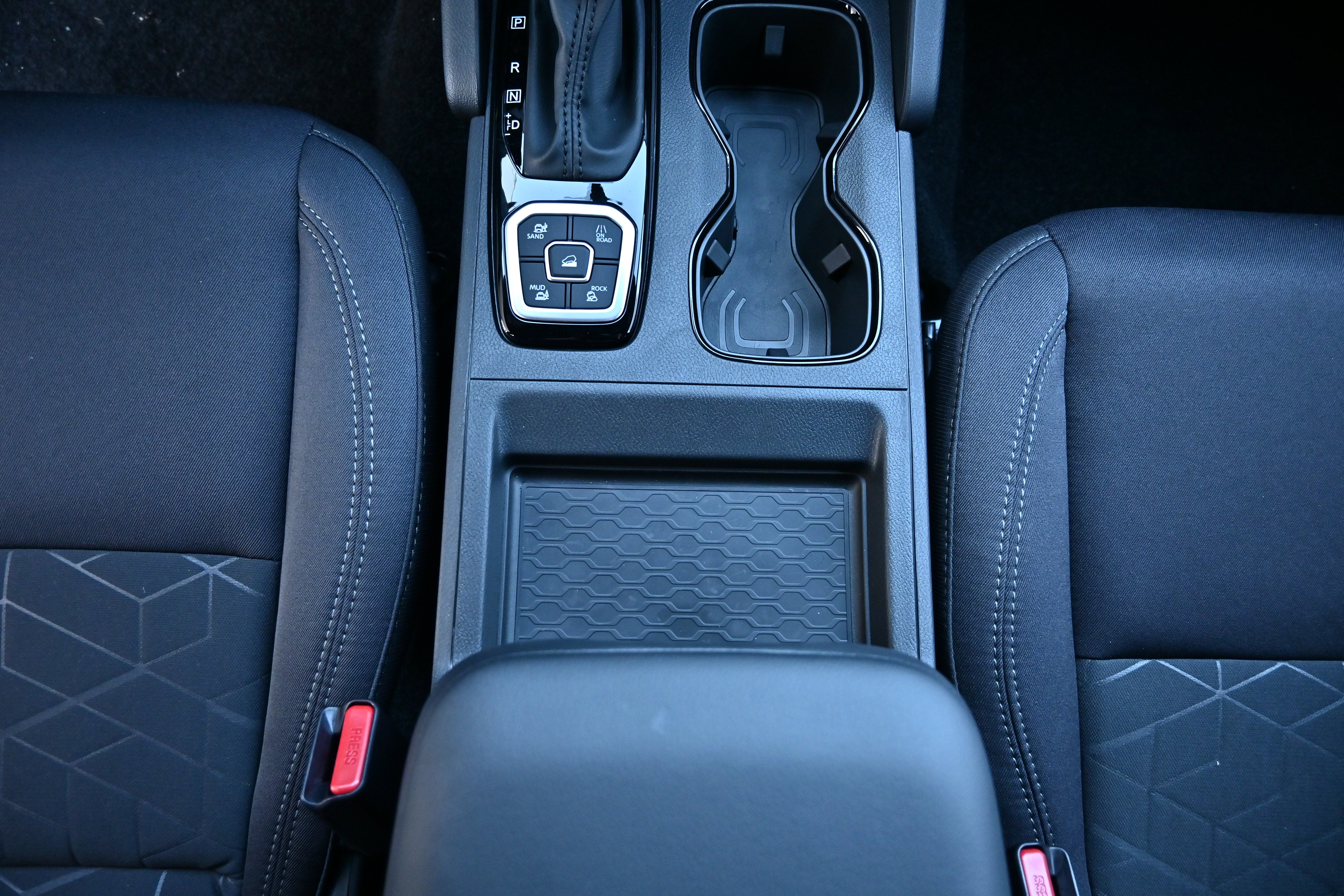 2027 Nissan Frontier Crew Cab SV