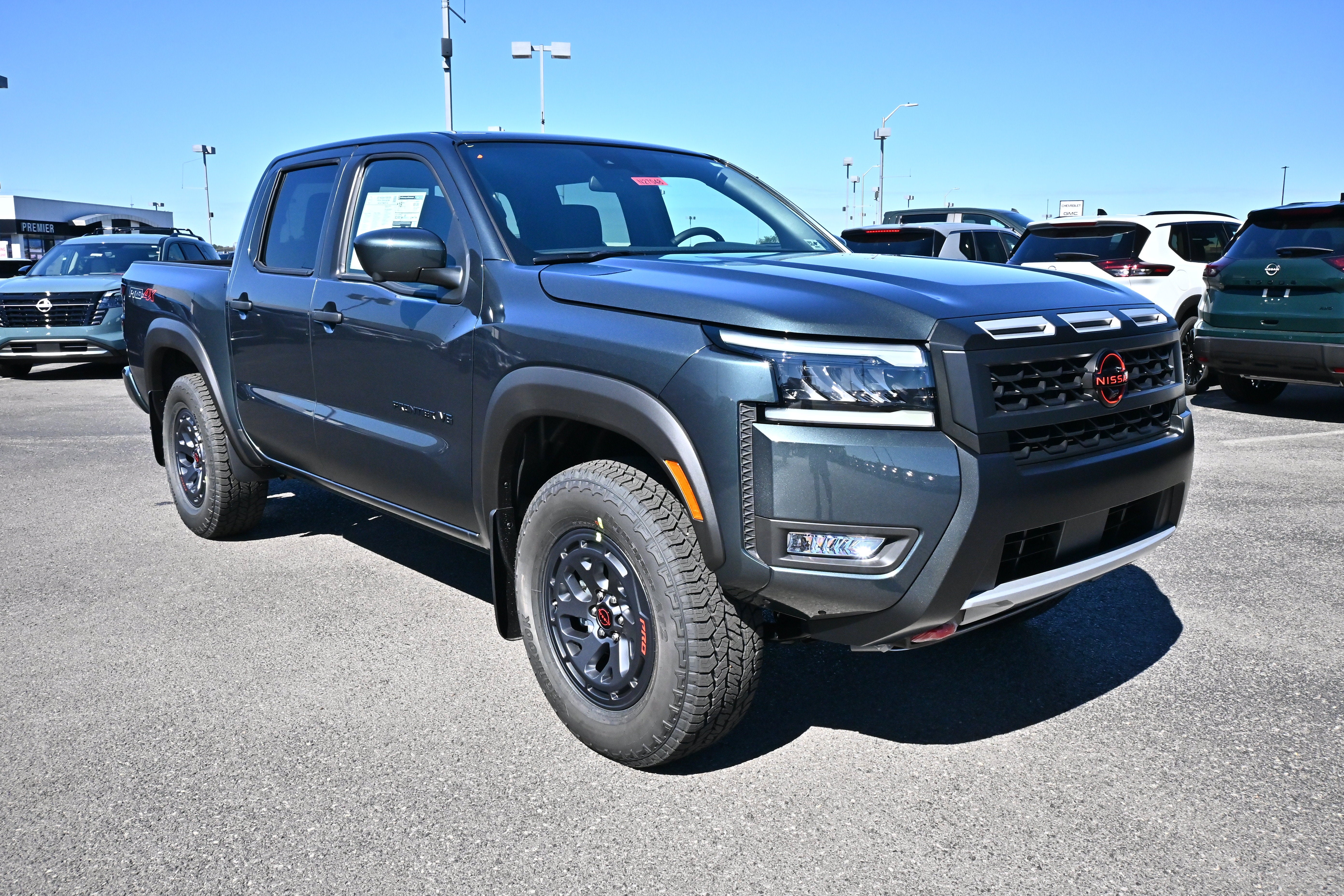 2027 Nissan Frontier Crew Cab PRO-4X®