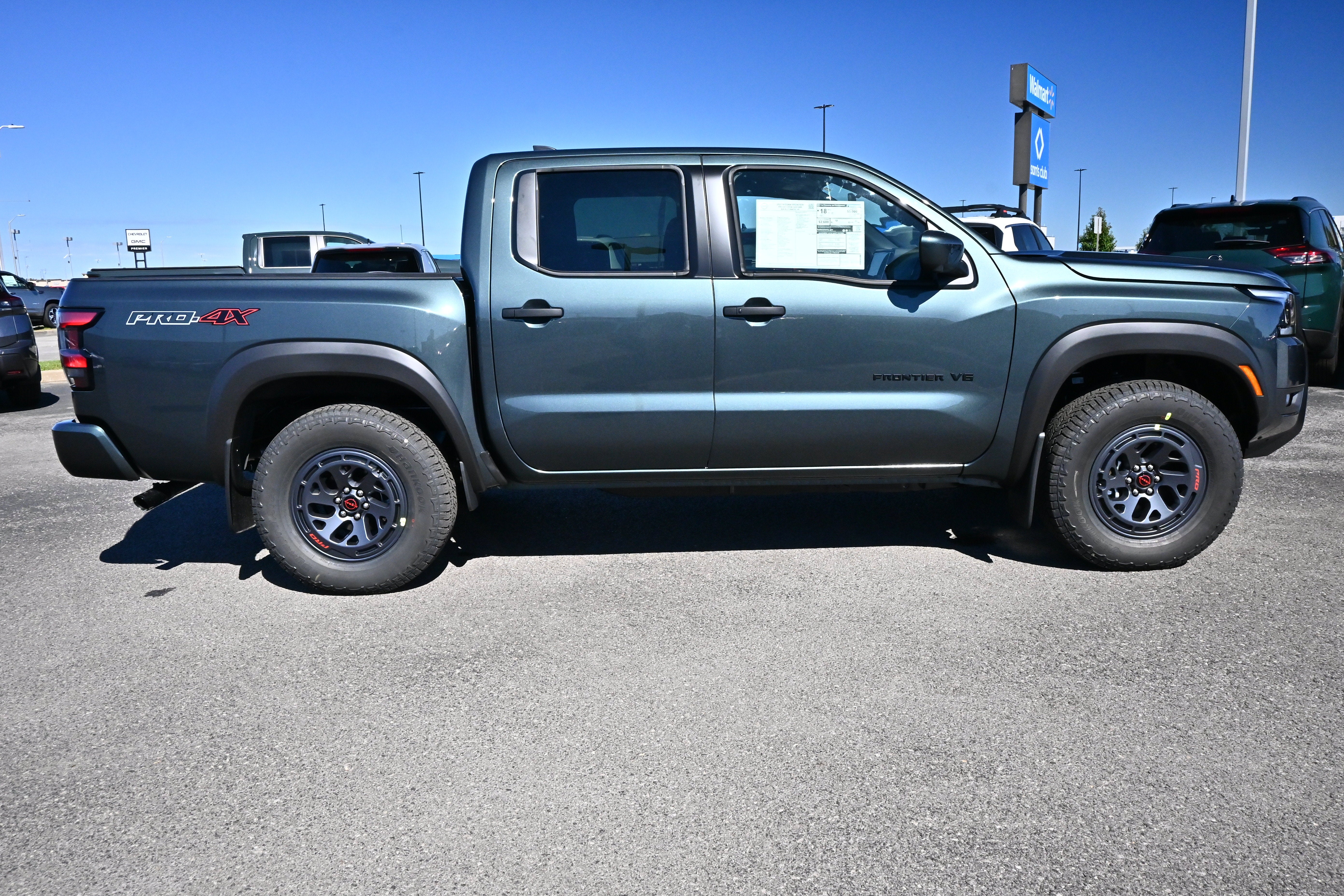 2027 Nissan Frontier Crew Cab PRO-4X®