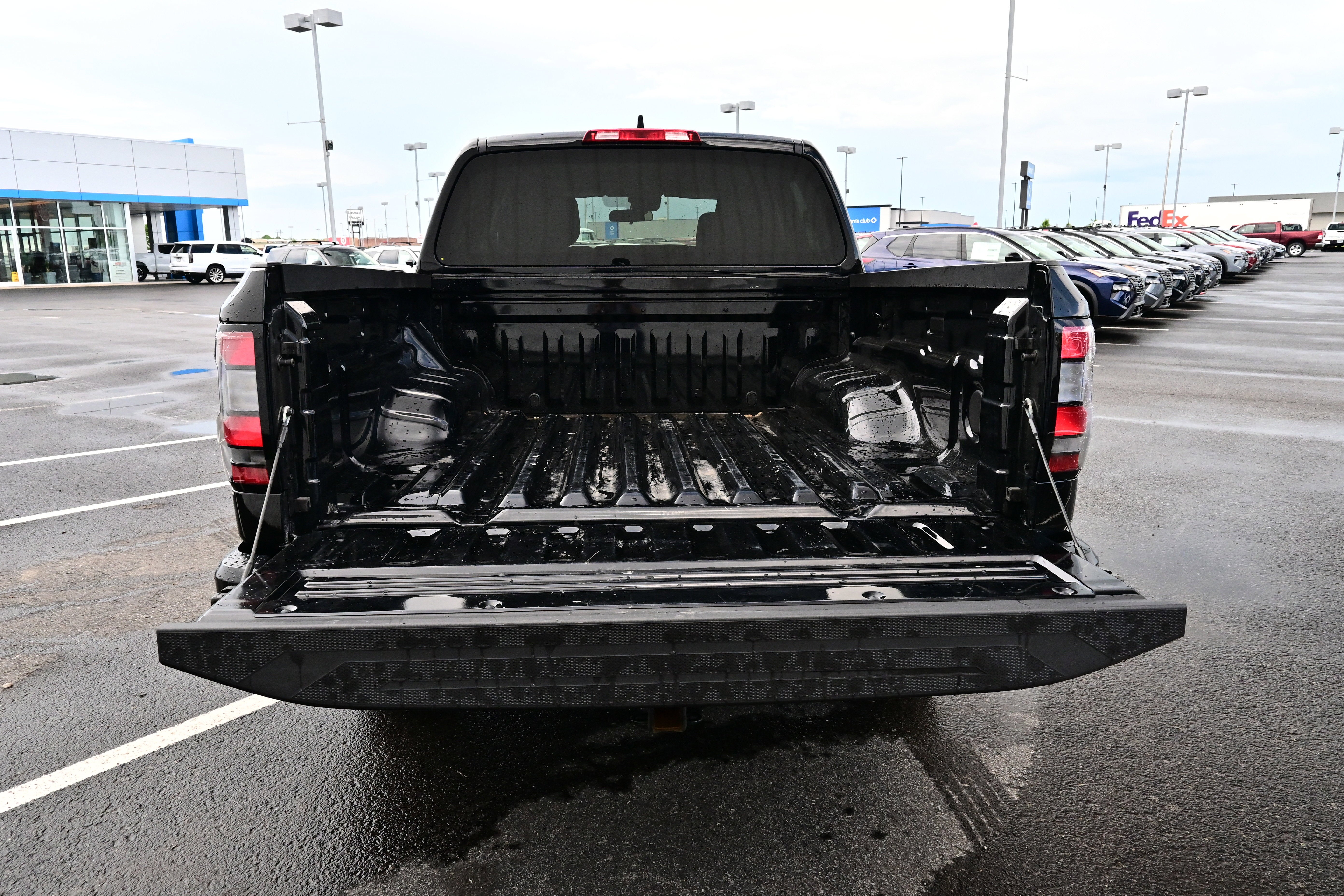 2024 Nissan Frontier Crew Cab S