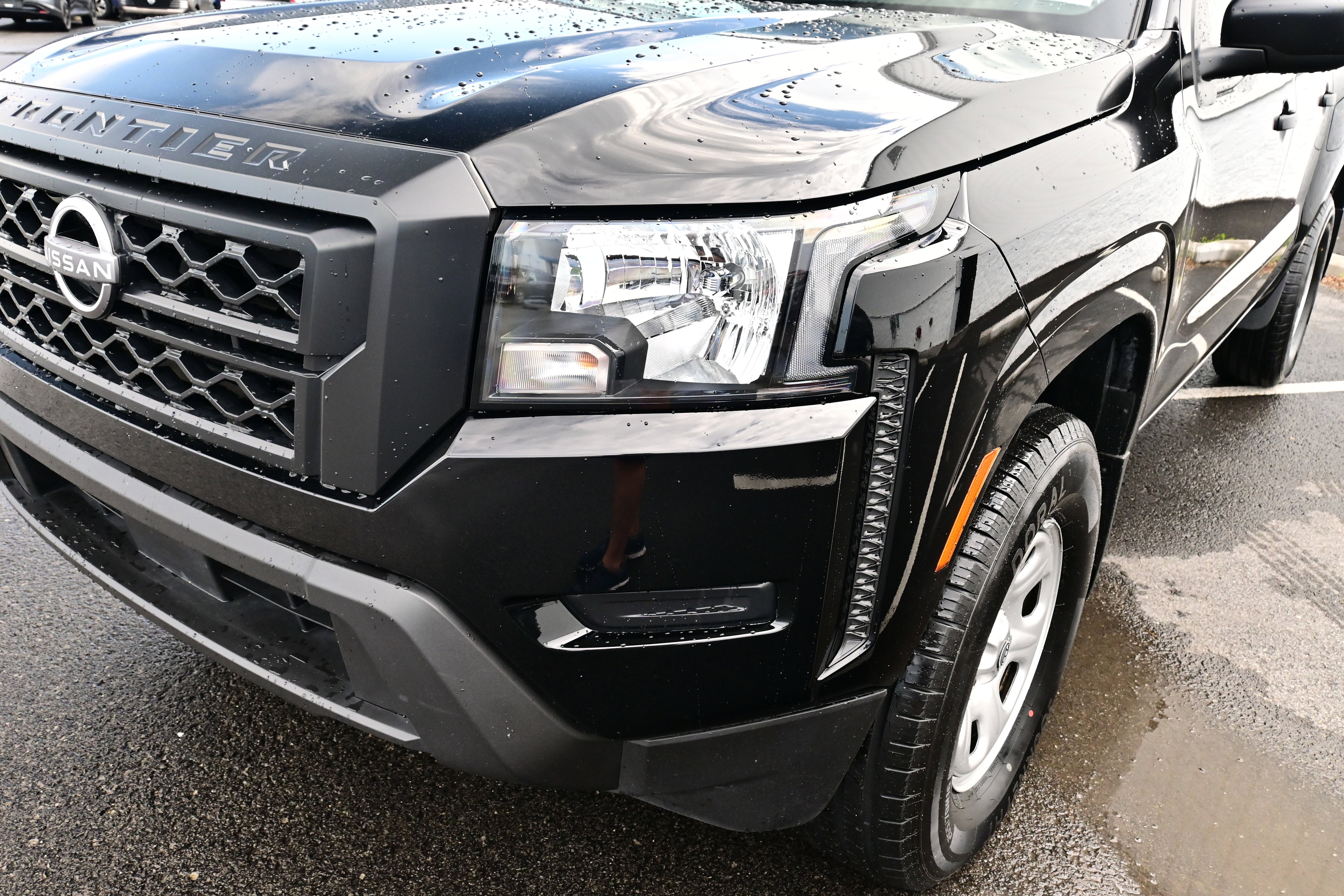 2024 Nissan Frontier Crew Cab S
