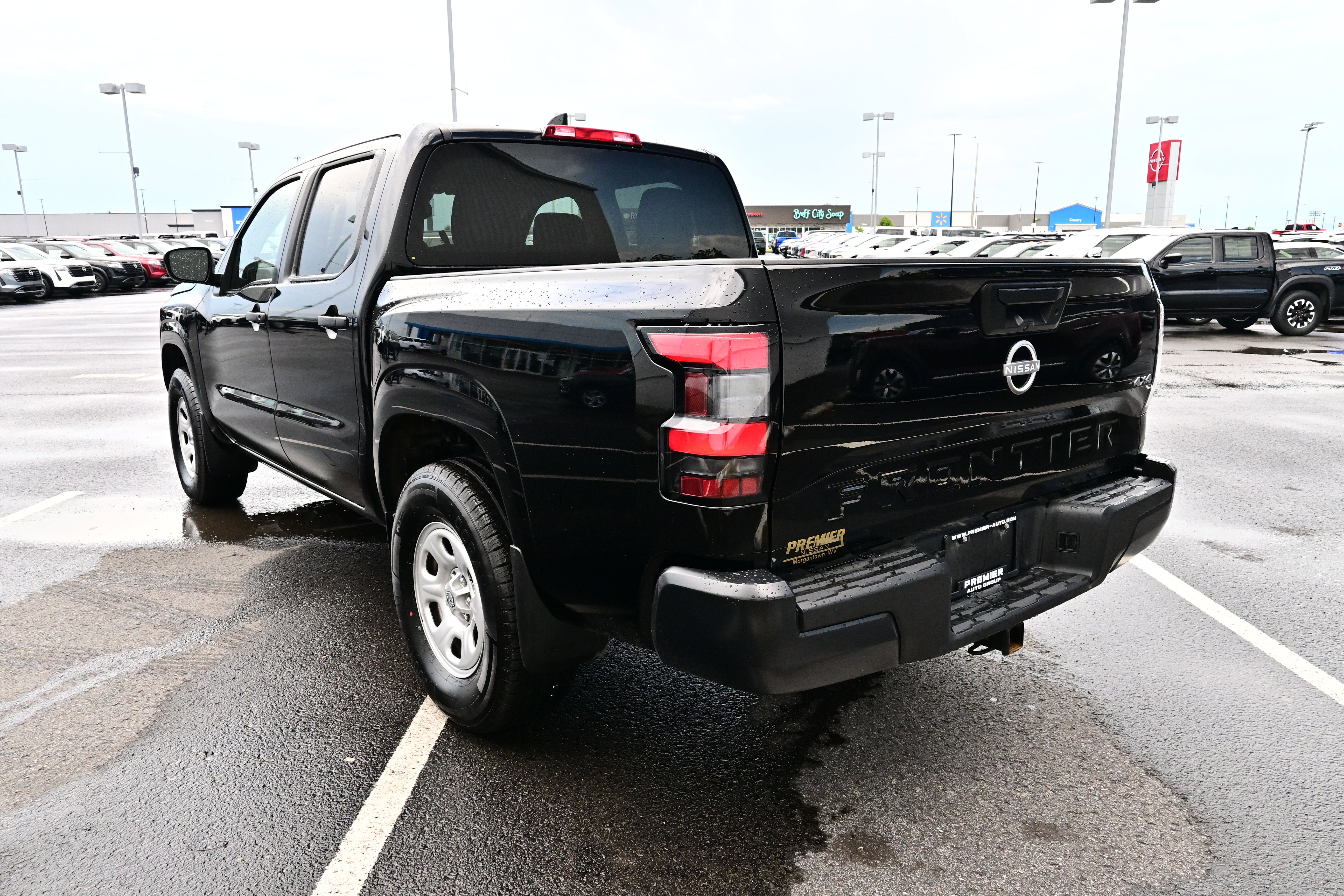 2024 Nissan Frontier Crew Cab S