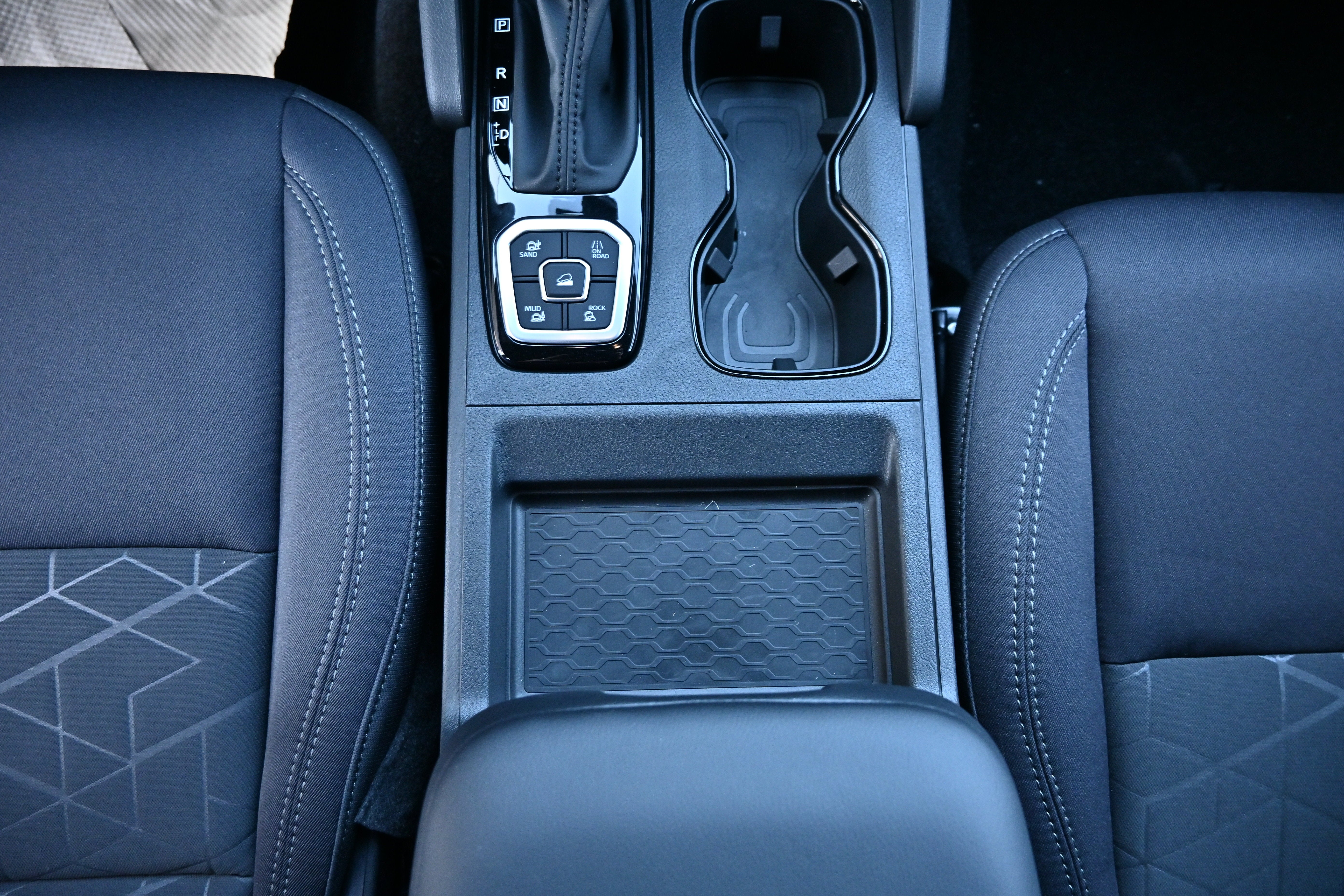 2027 Nissan Frontier Crew Cab SV