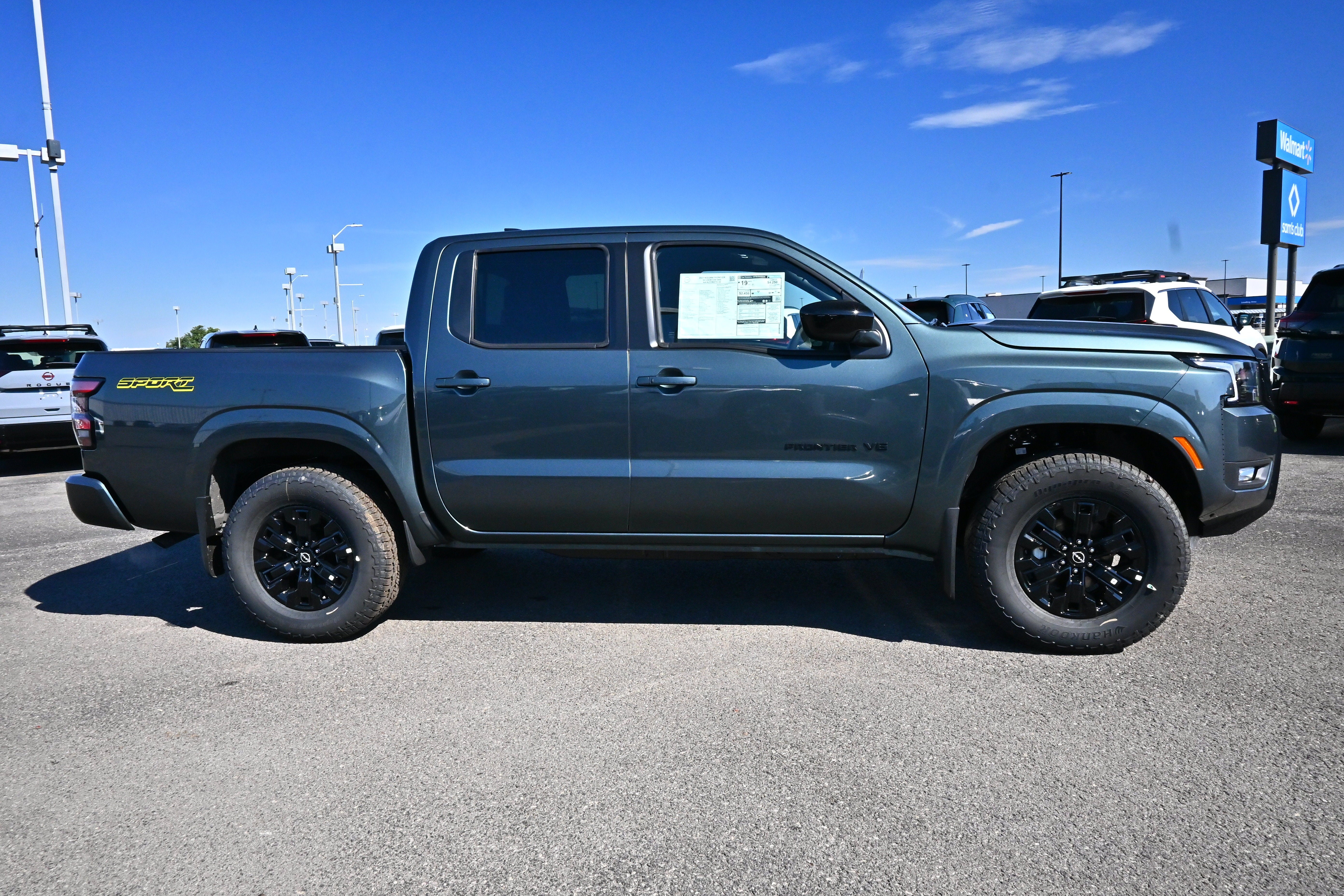 2027 Nissan Frontier Crew Cab SV