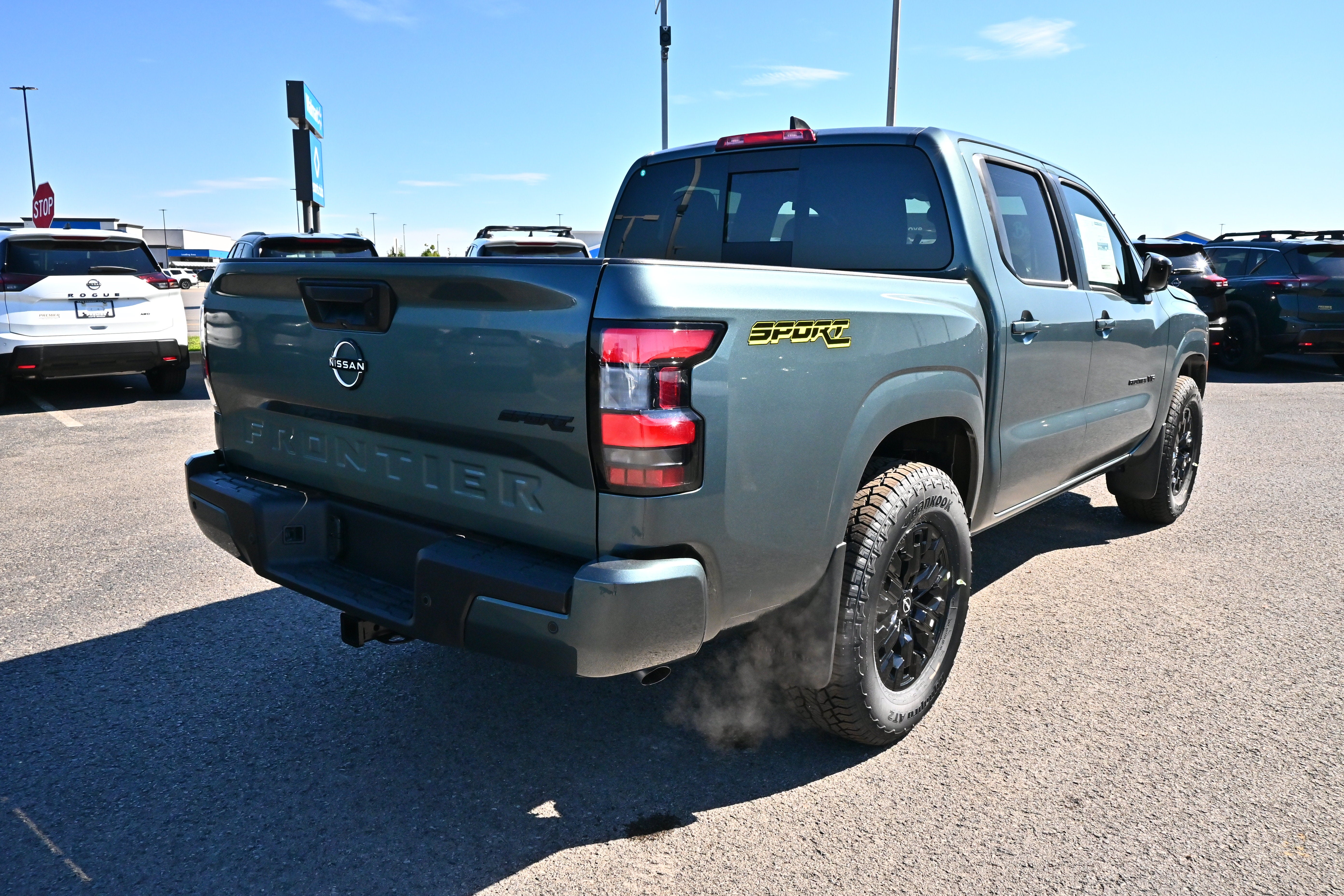 2027 Nissan Frontier Crew Cab SV