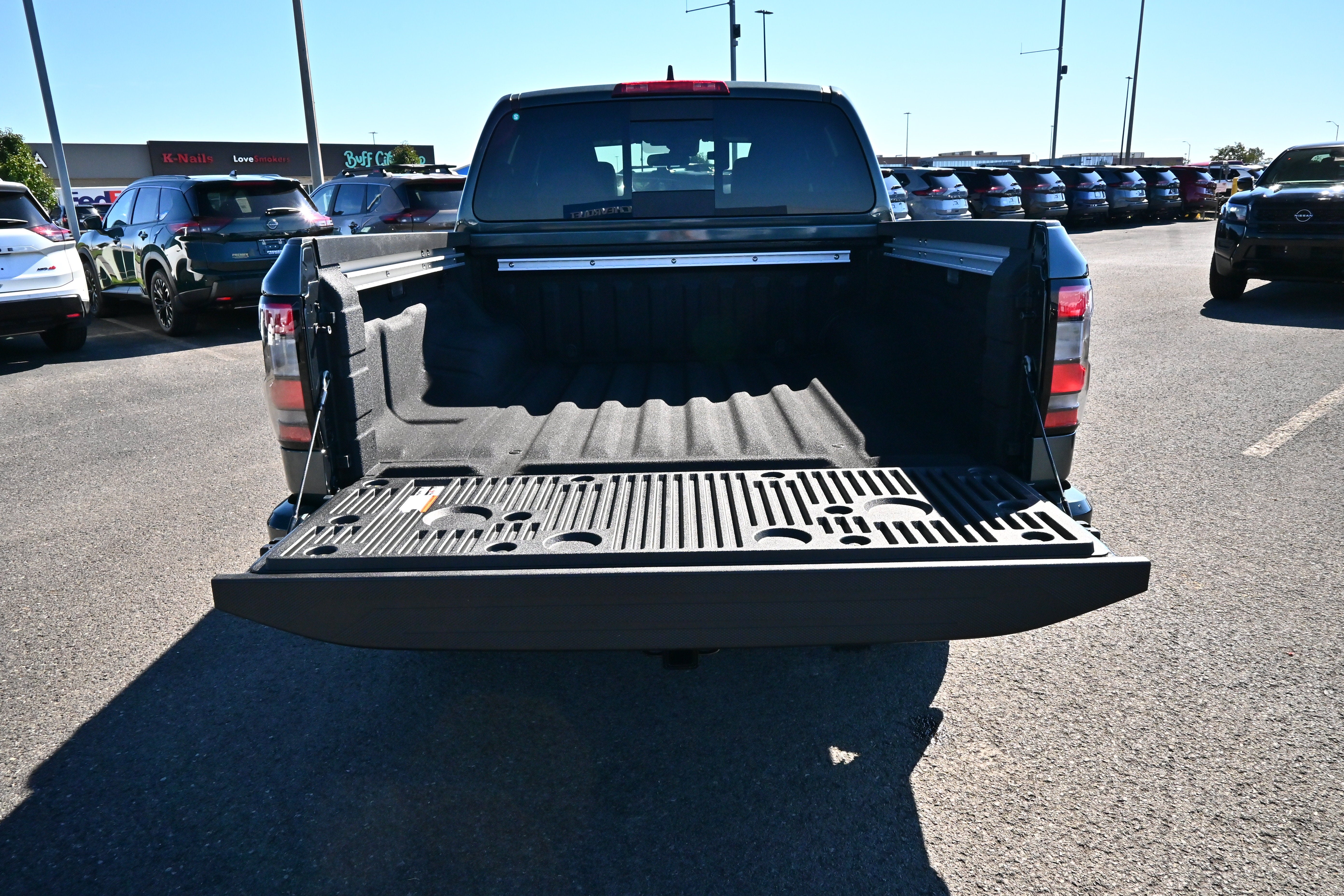 2027 Nissan Frontier Crew Cab SV