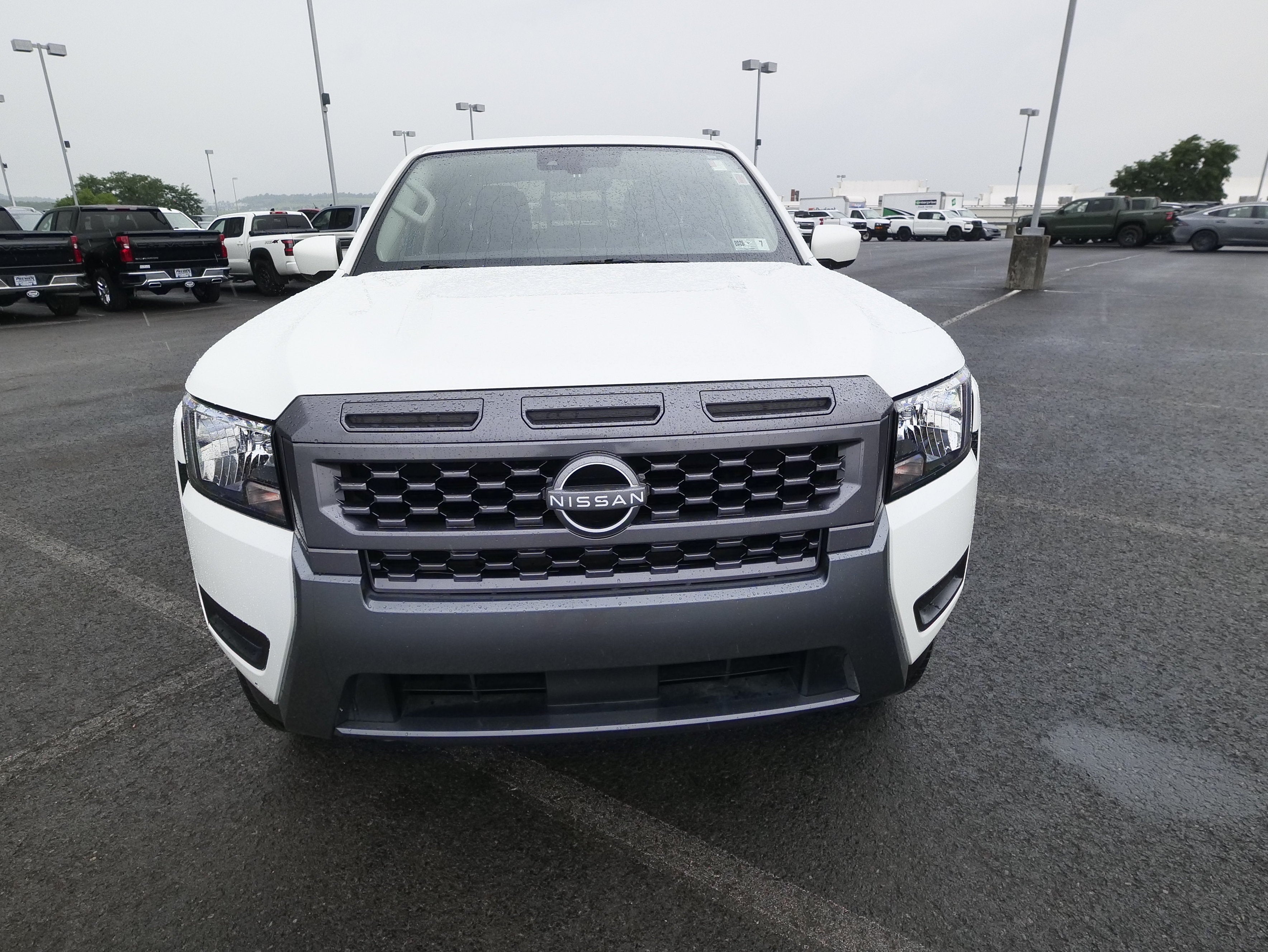 2025 Nissan Frontier SV