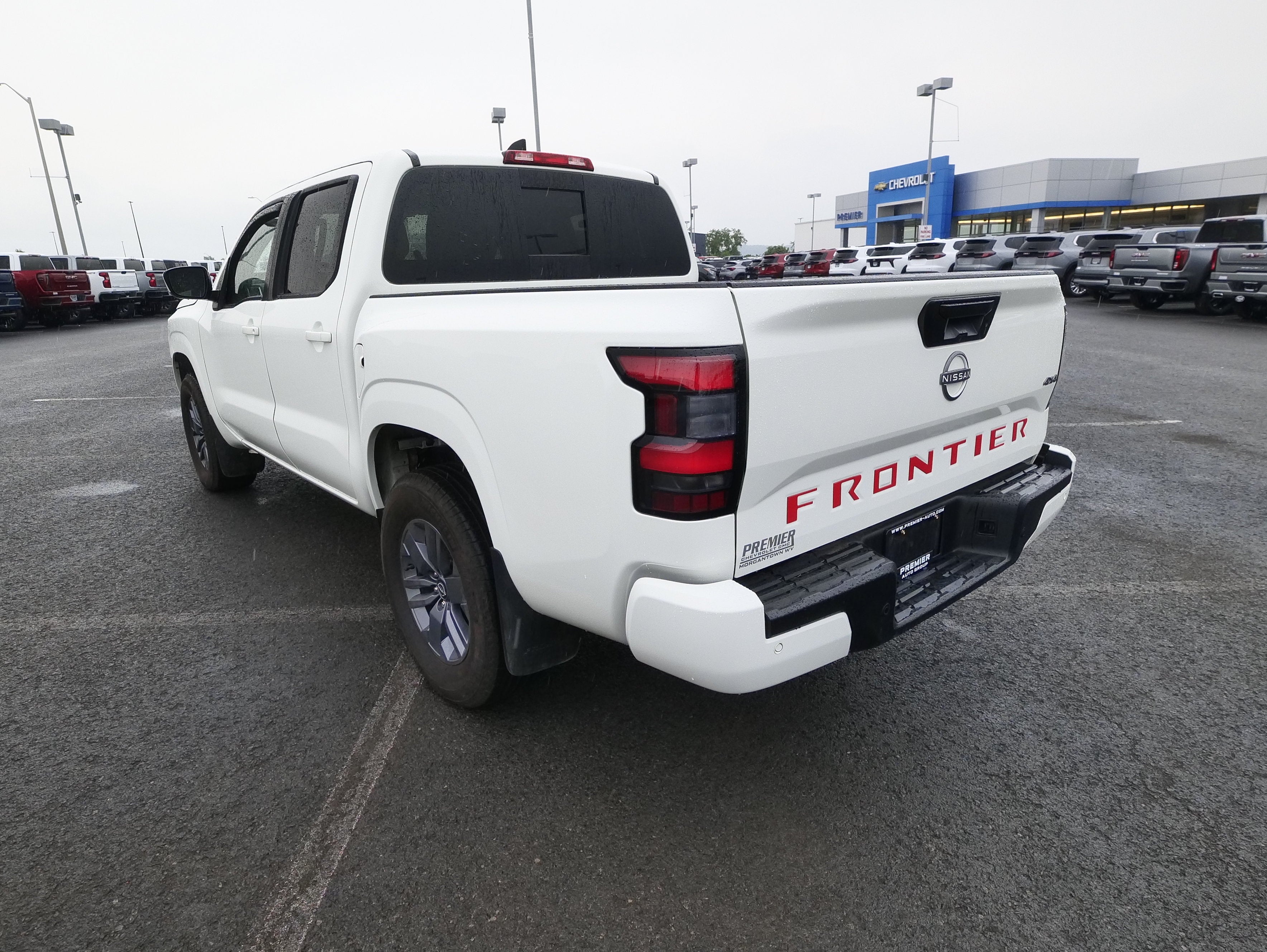 2025 Nissan Frontier SV