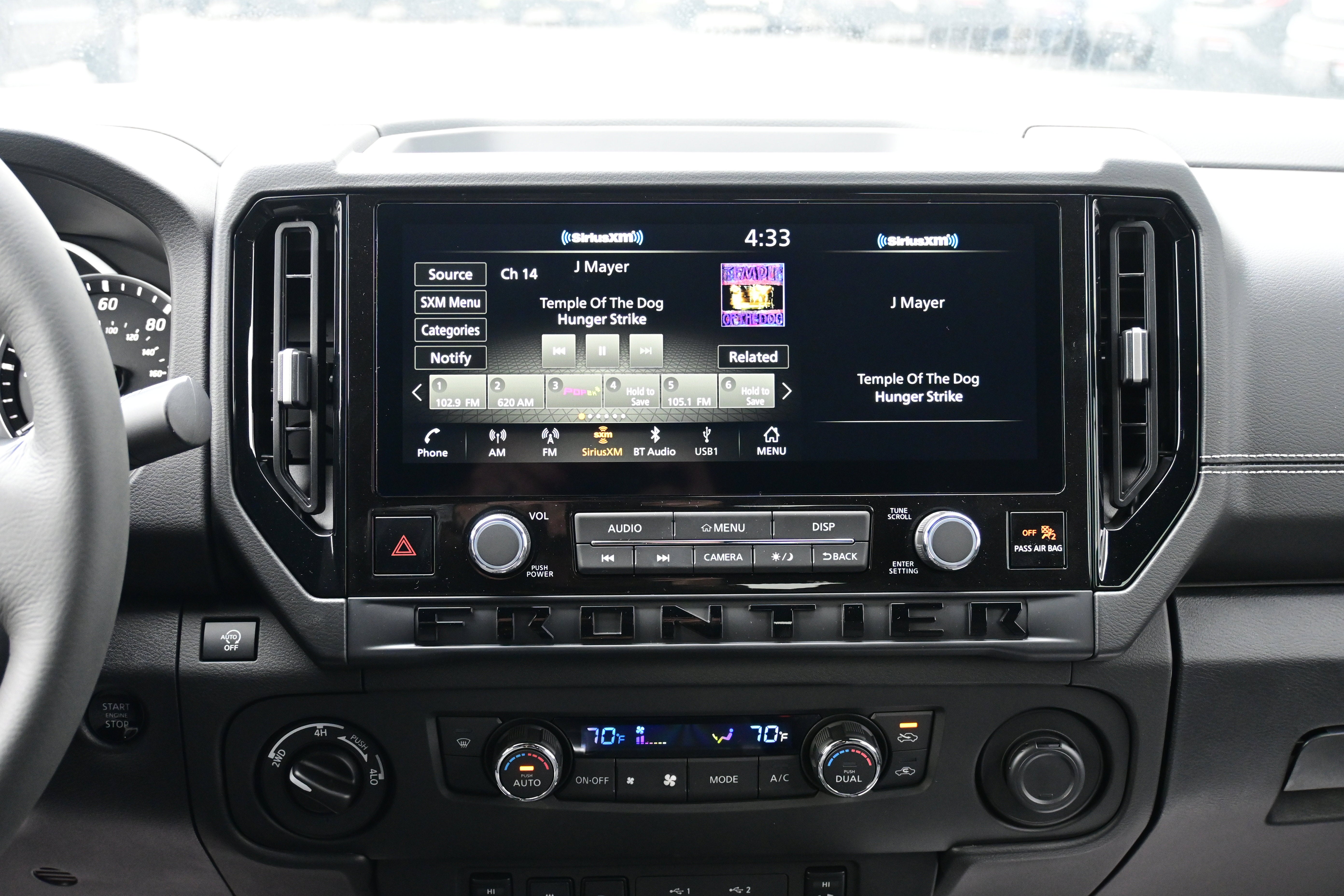 2026 Nissan Frontier Crew Cab SV