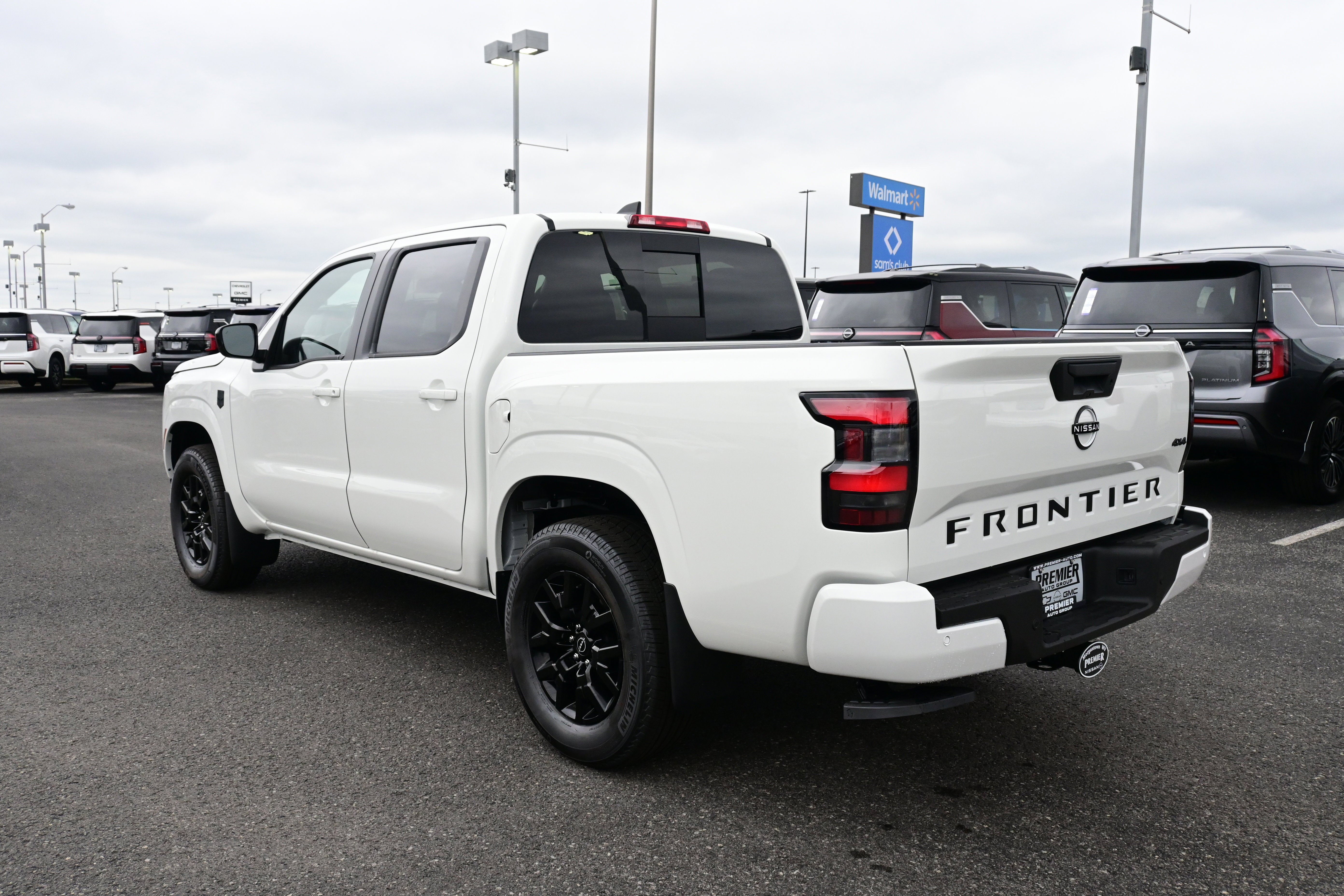 2026 Nissan Frontier Crew Cab SV
