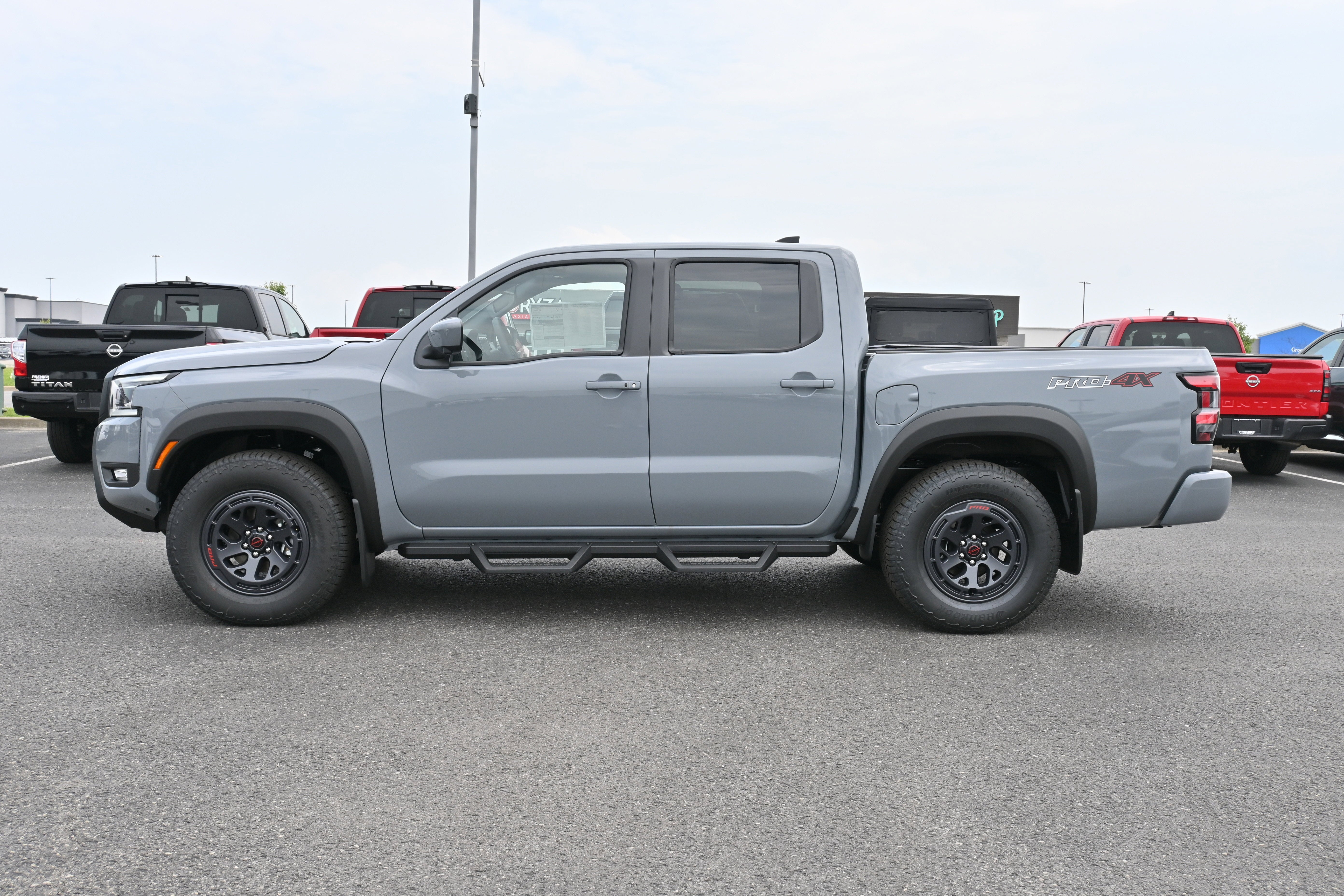 2025 Nissan Frontier Crew Cab PRO-4X®