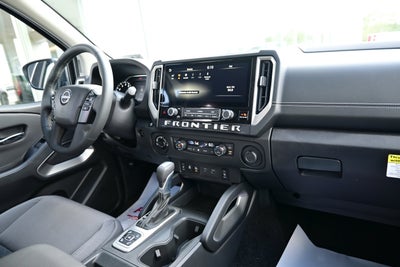 2026 Nissan Frontier Crew Cab SV