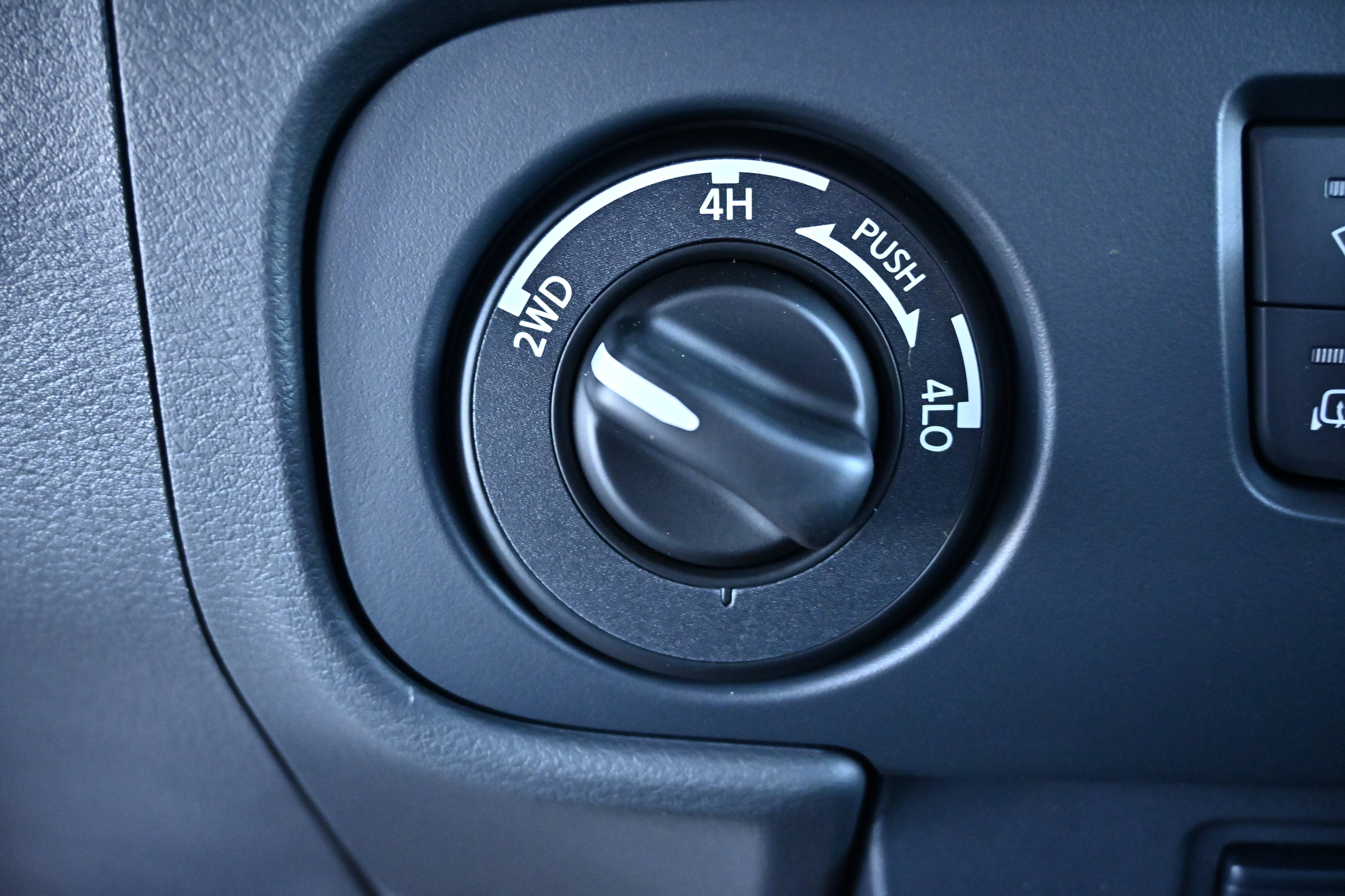 2027 Nissan Frontier Crew Cab PRO-4X®