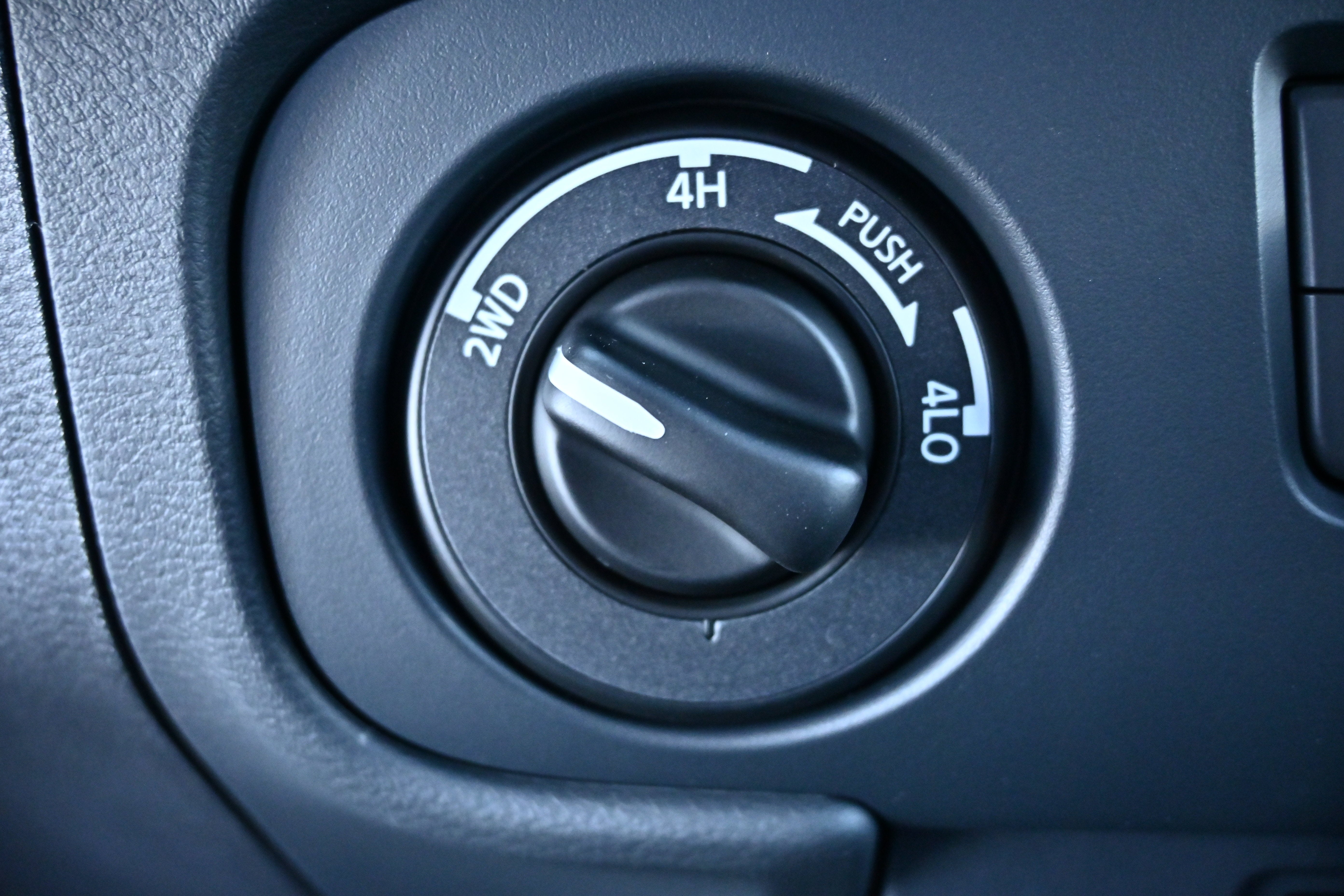 2027 Nissan Frontier Crew Cab SV