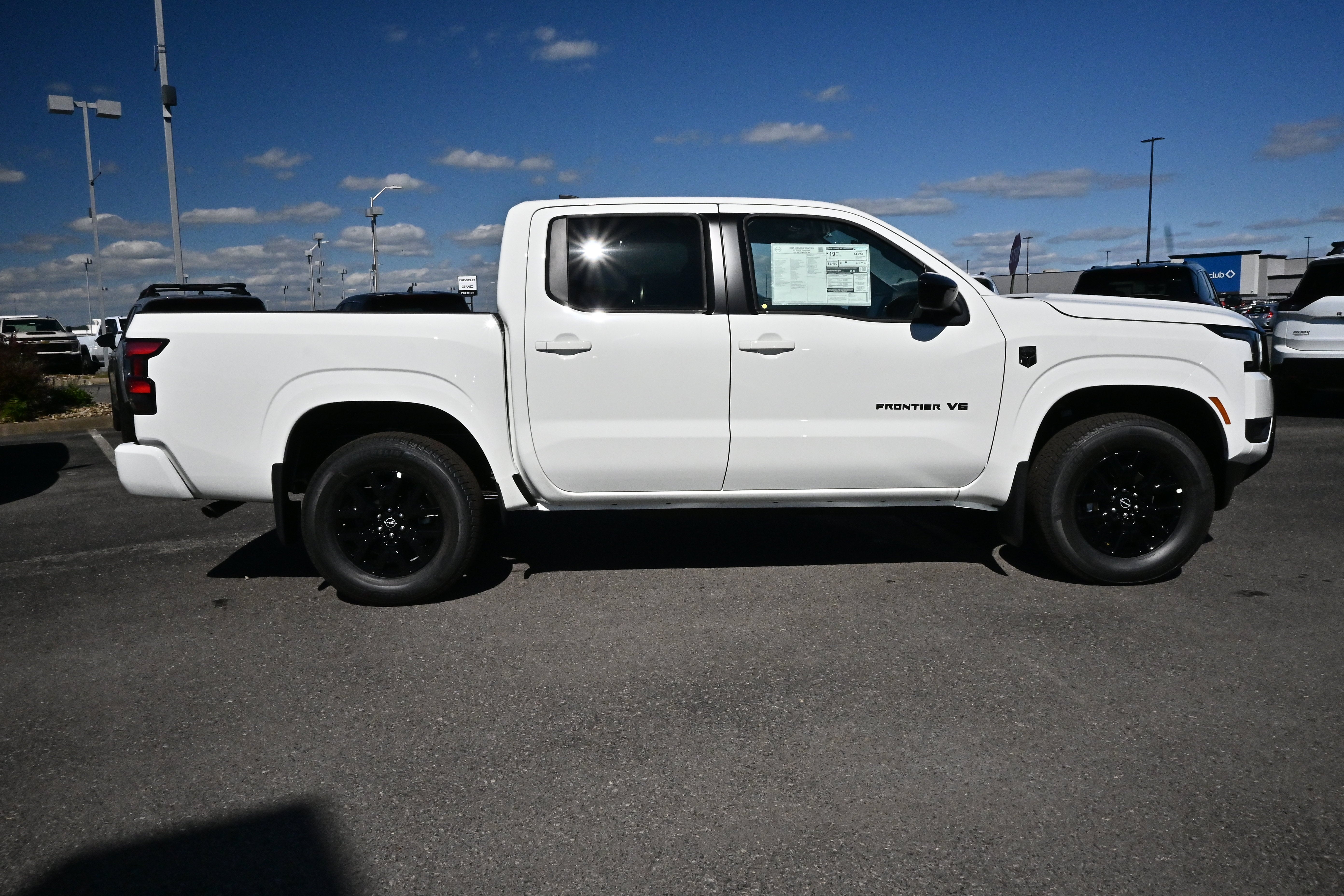 2027 Nissan Frontier Crew Cab SV