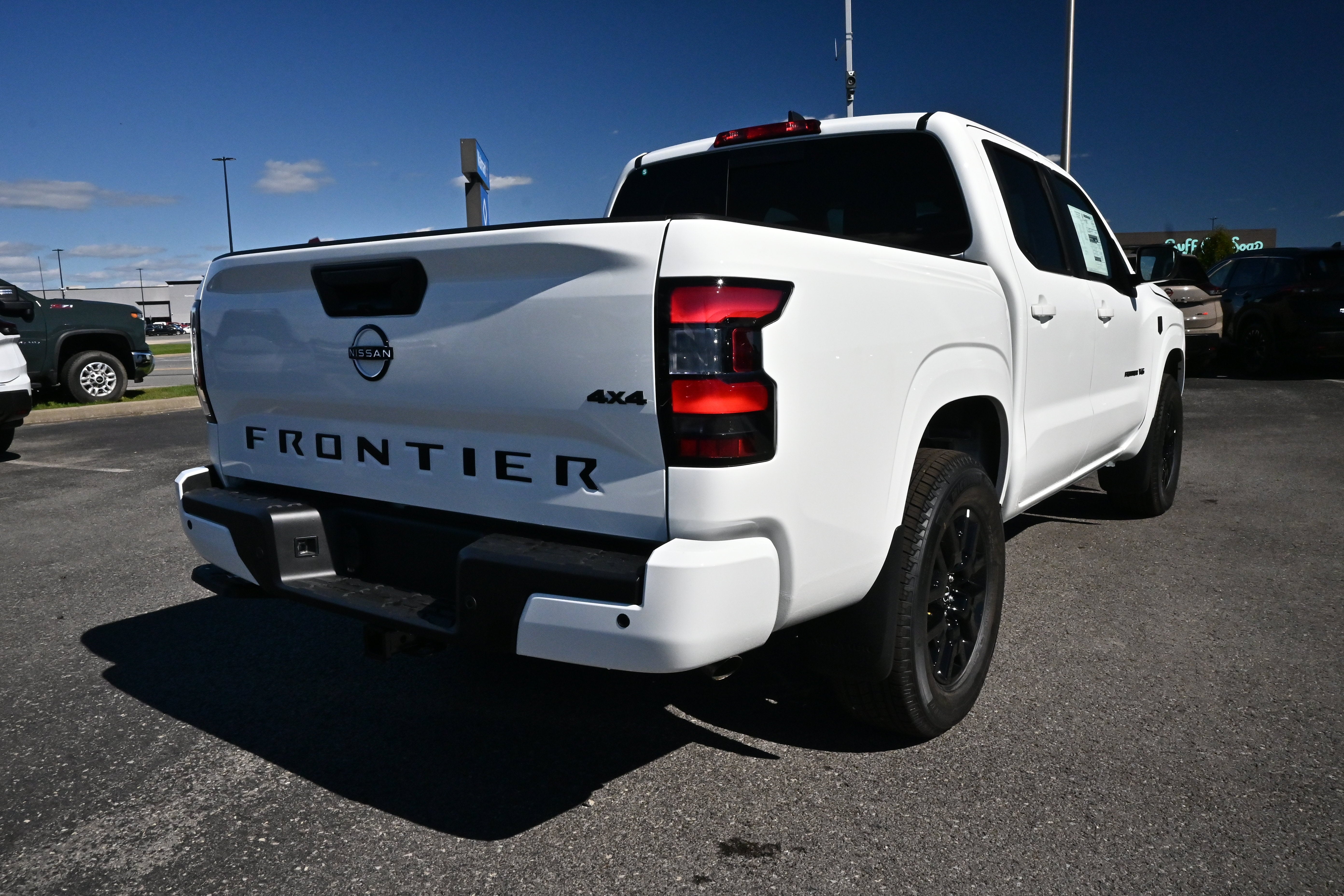2027 Nissan Frontier Crew Cab SV