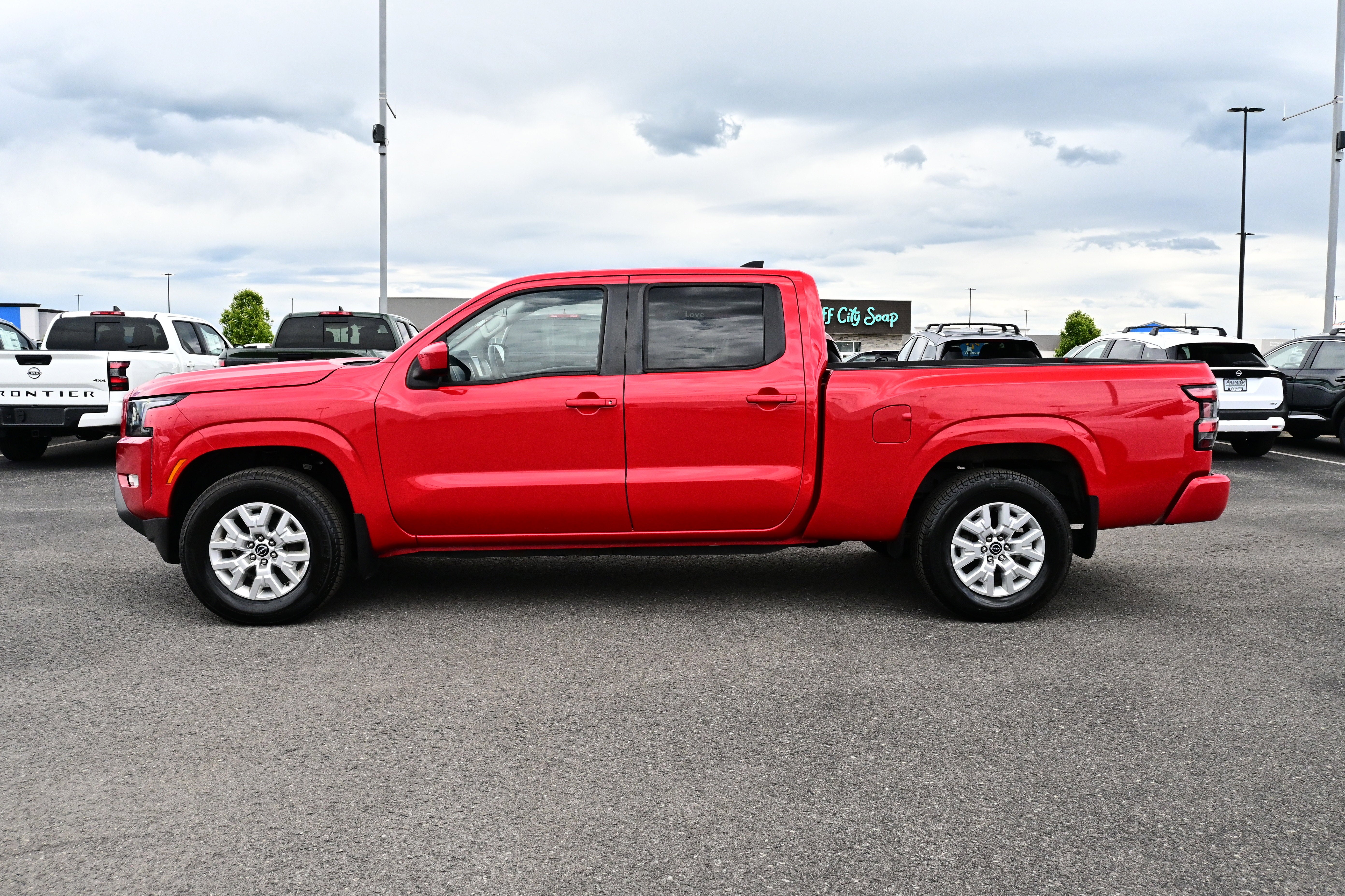 2022 Nissan Frontier Crew Cab Long Bed SV