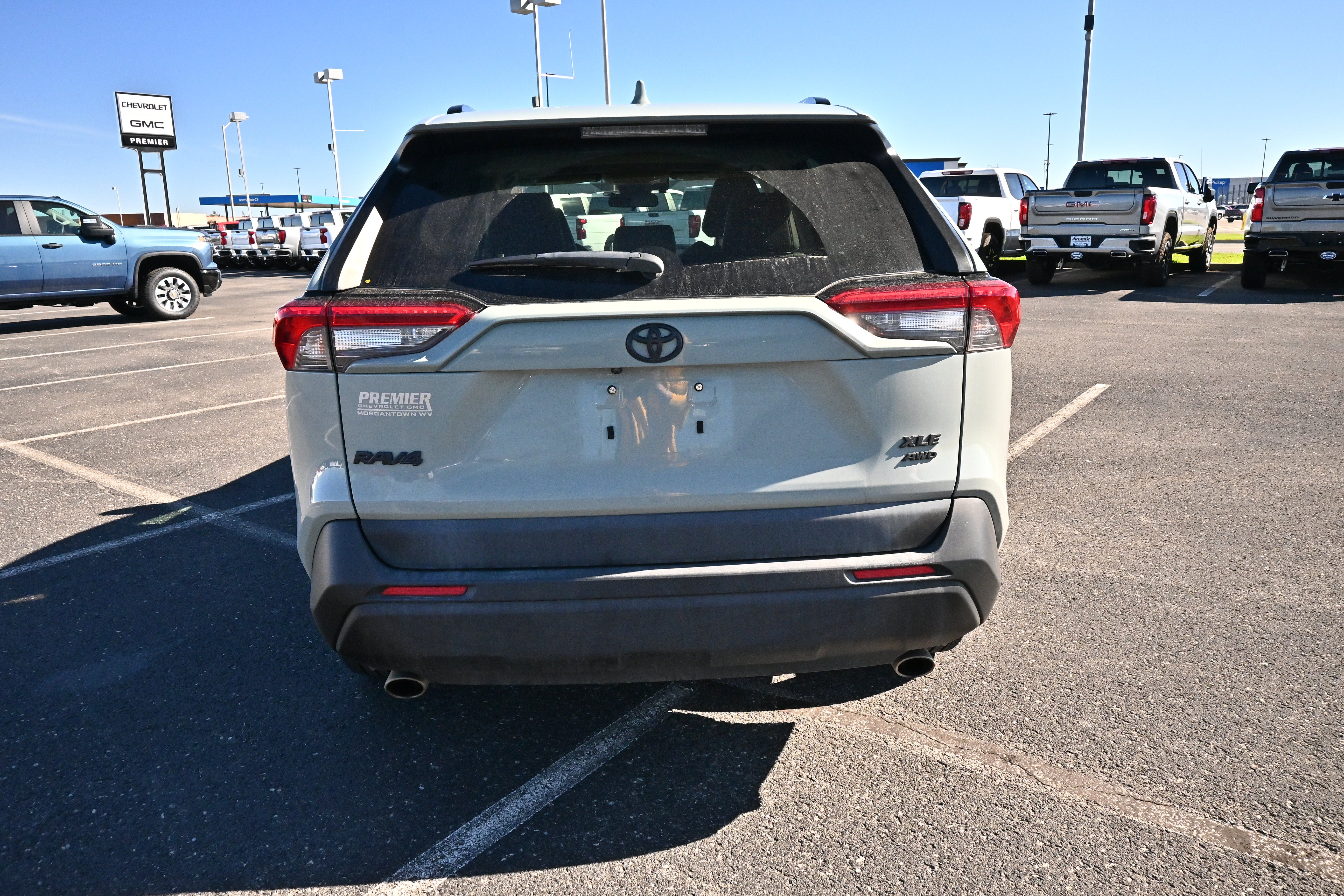 2023 Toyota RAV4 XLE Premium